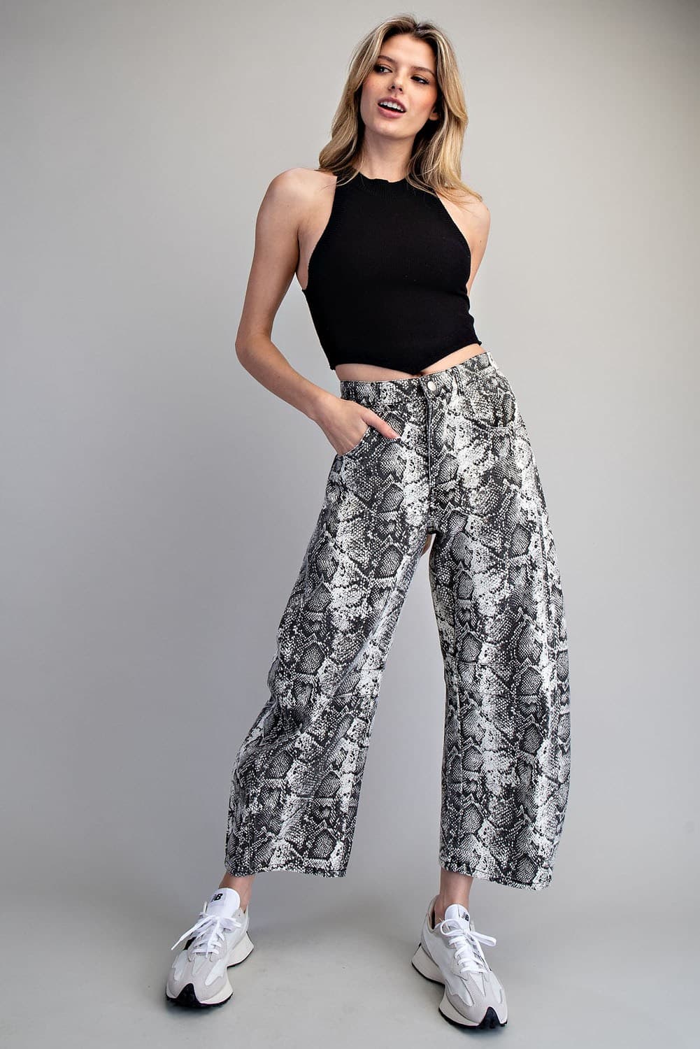 PK14753 - BLACK PYTHON