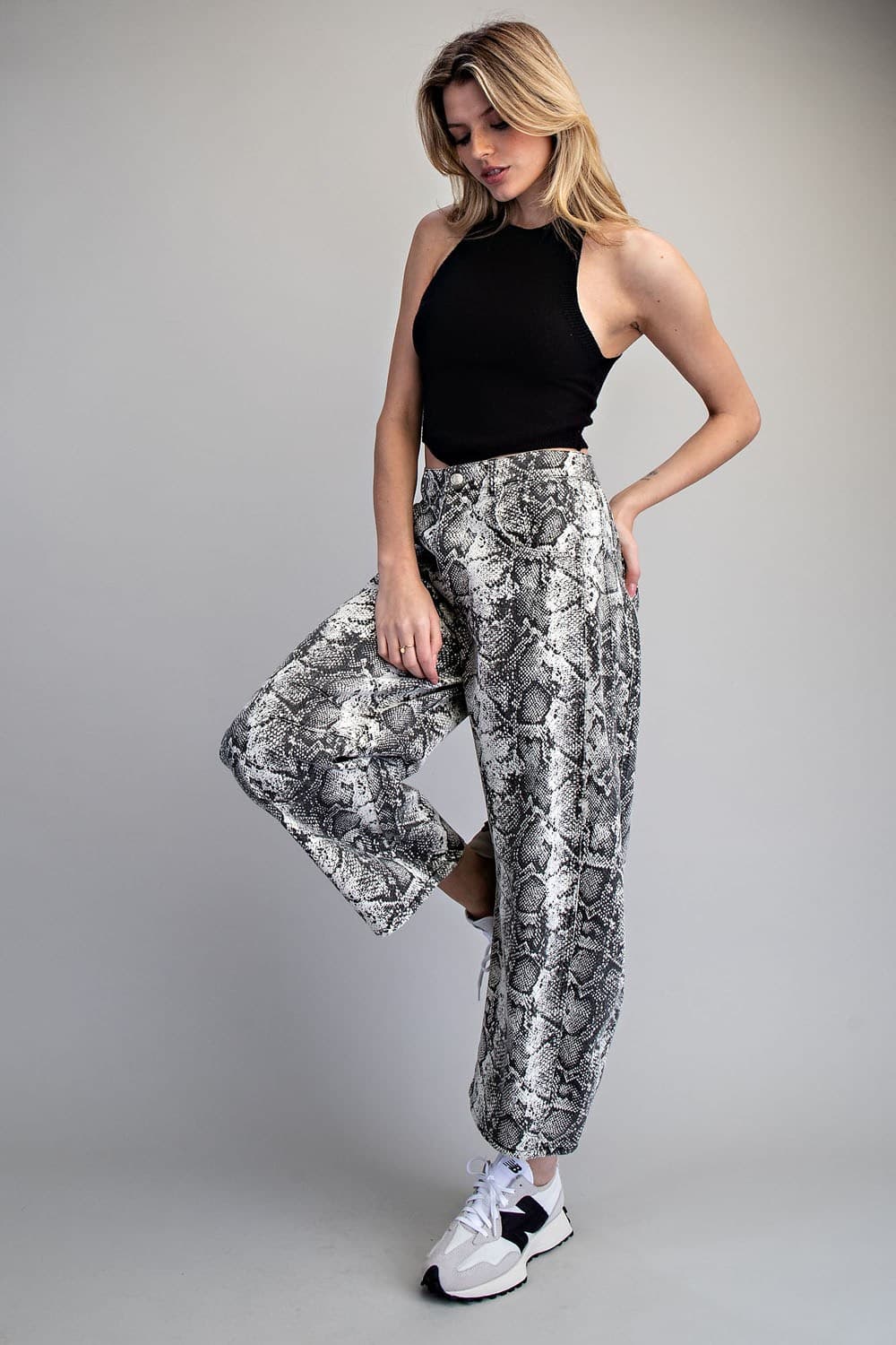 PK14753 - BLACK PYTHON