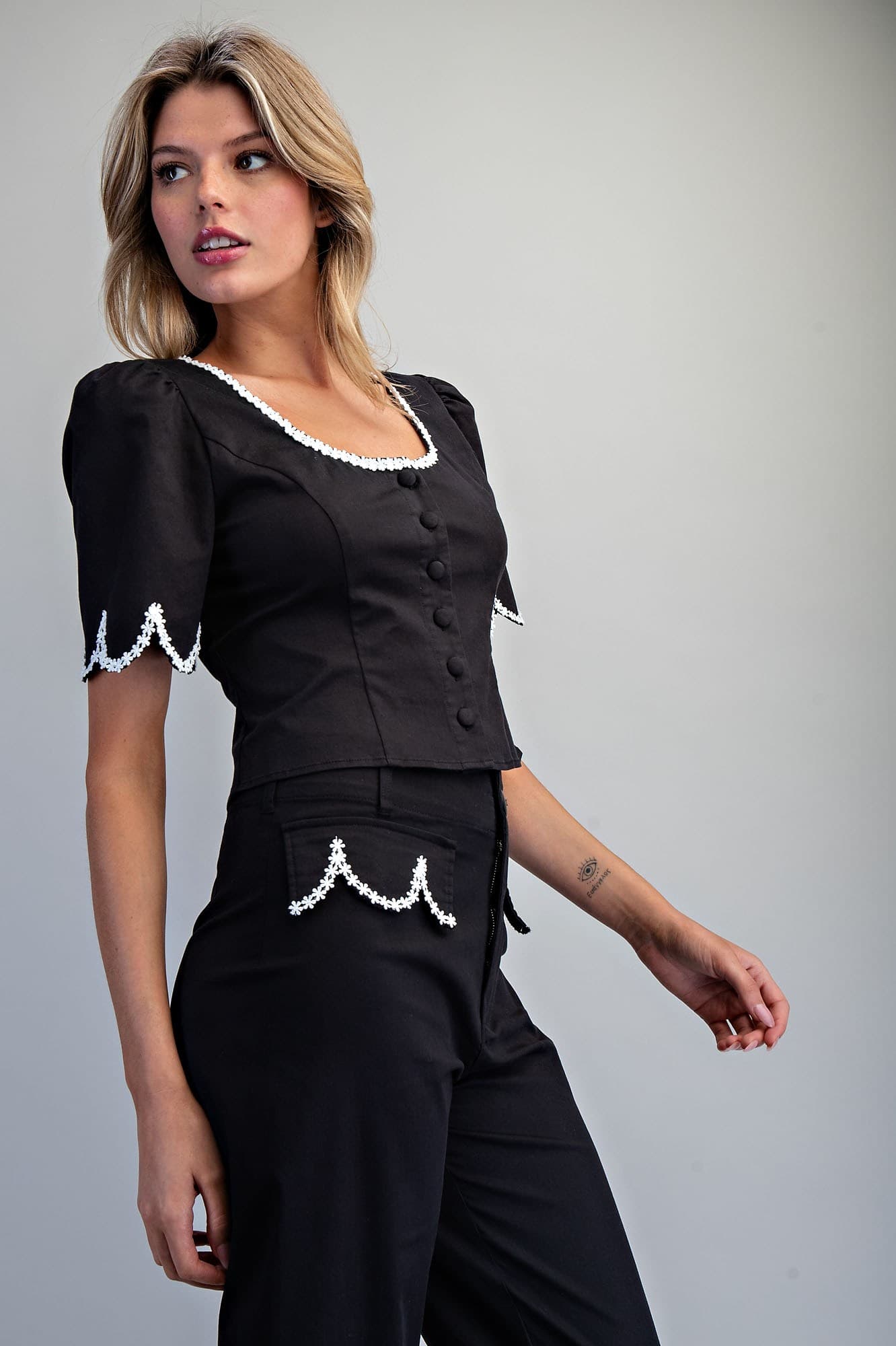 TH15559 - BLACK