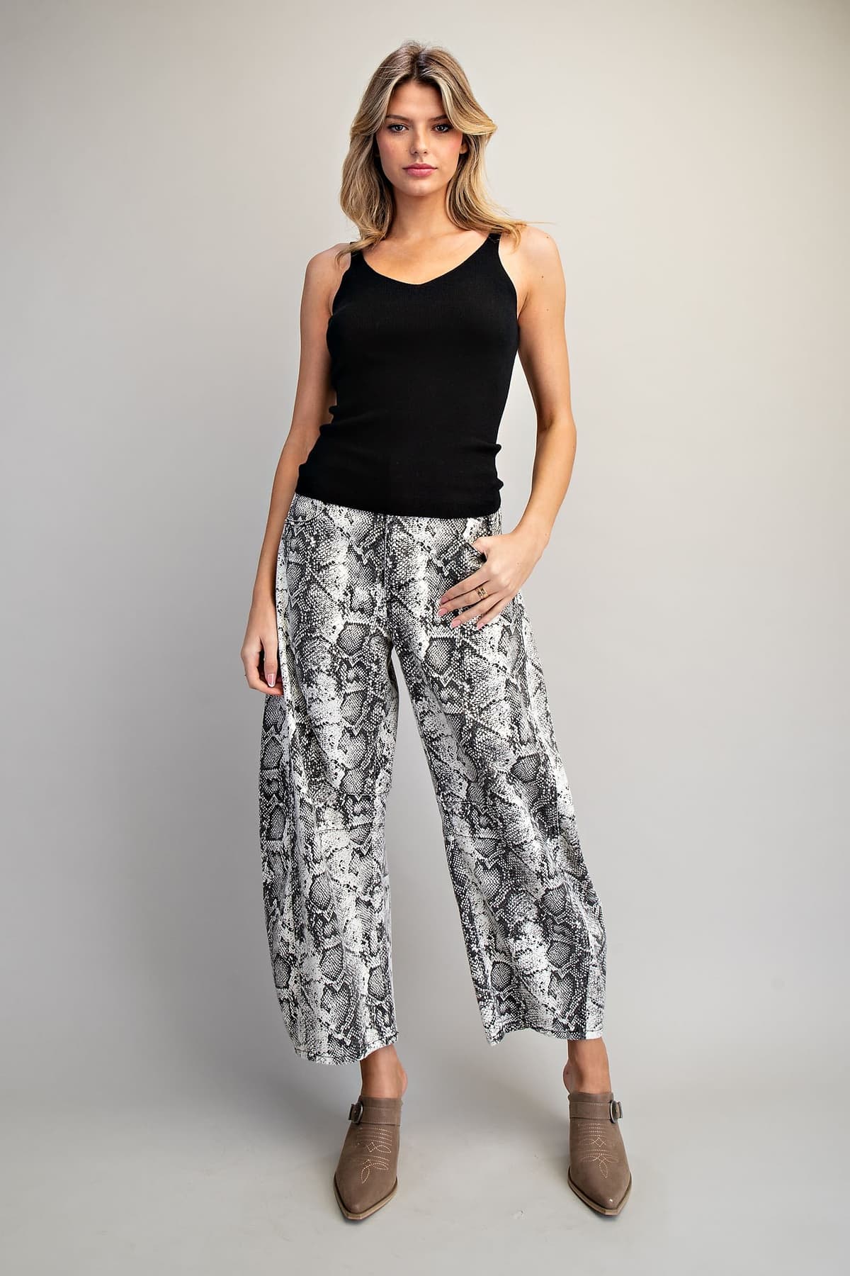 SK14836 - BLACK