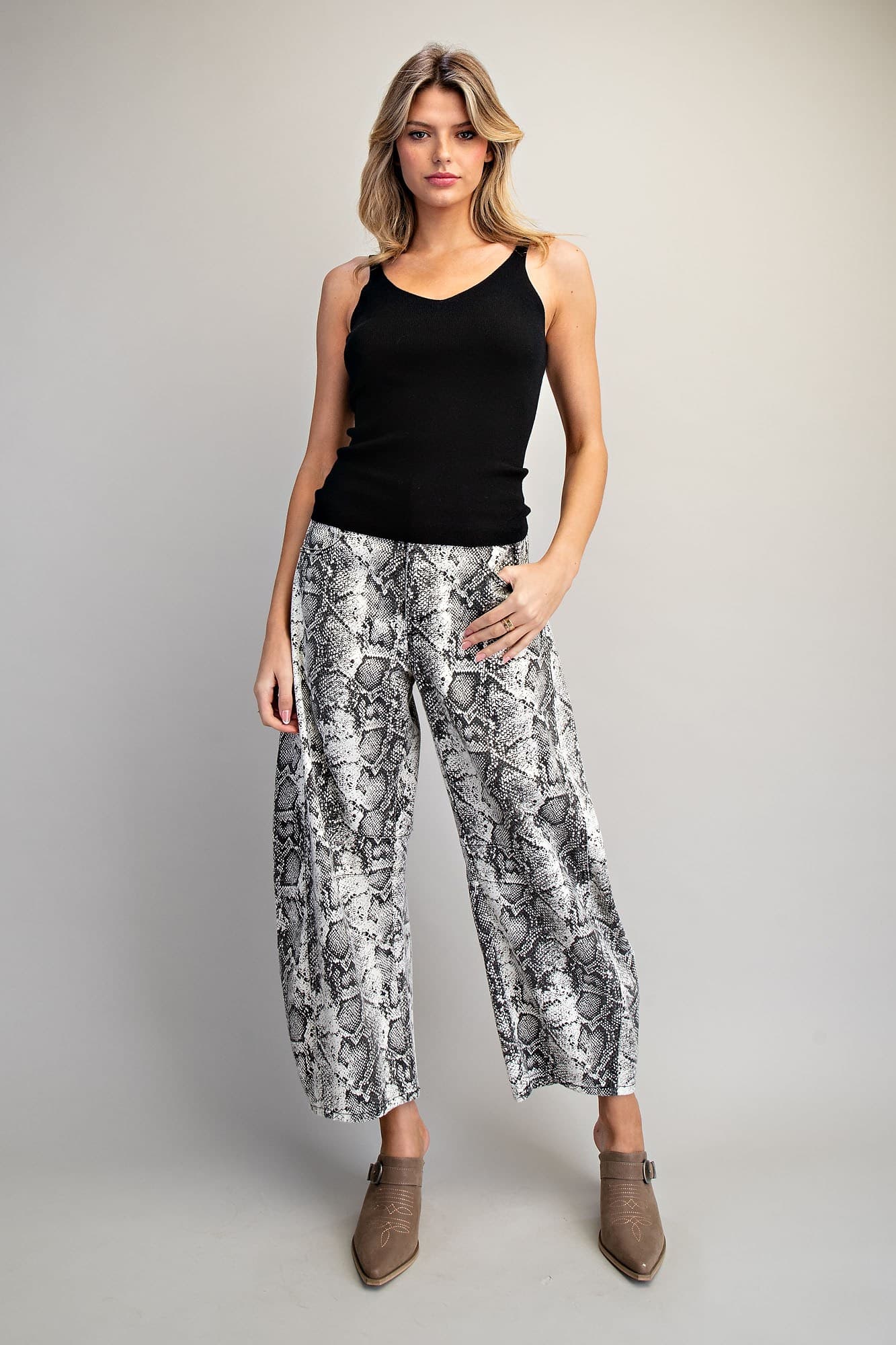 SK14836 - BLACK