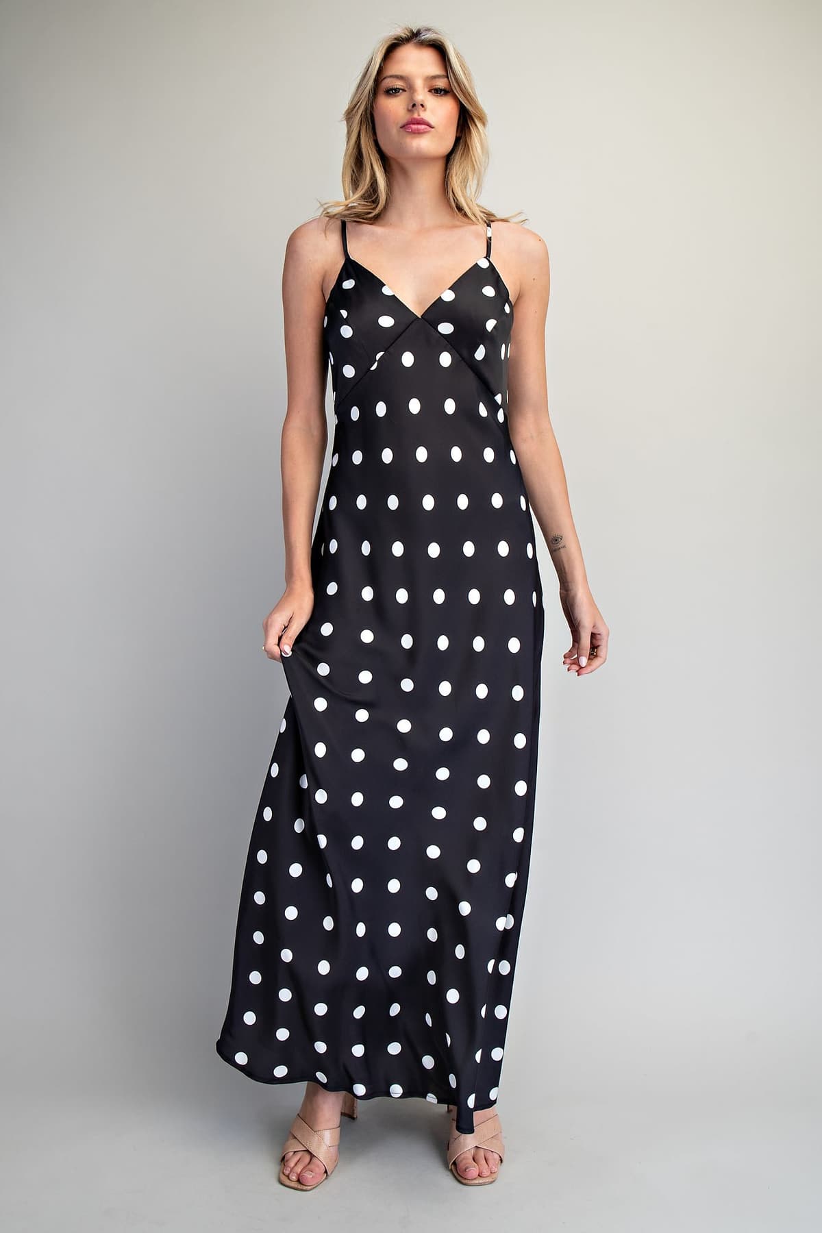 DH15672 - BLACK