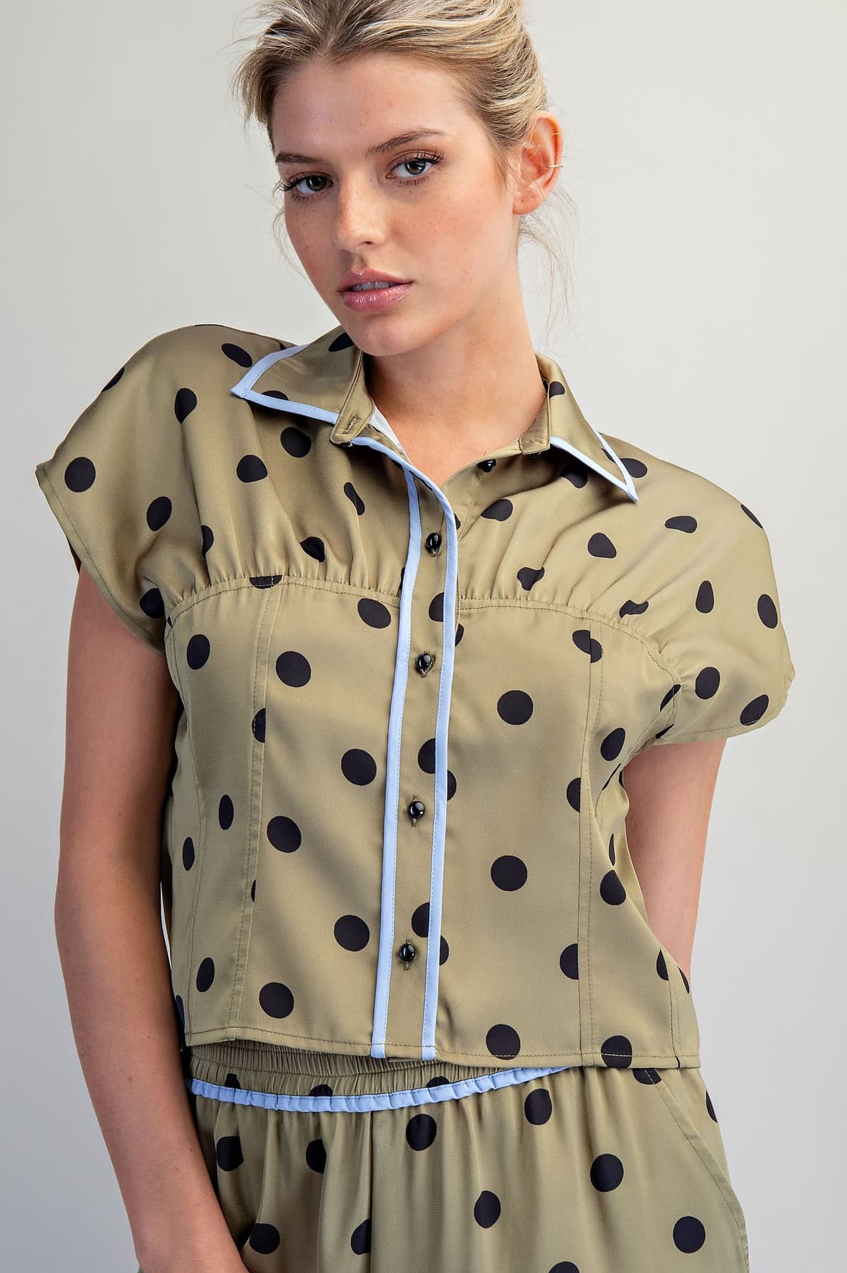 TH15620 - OLIVE