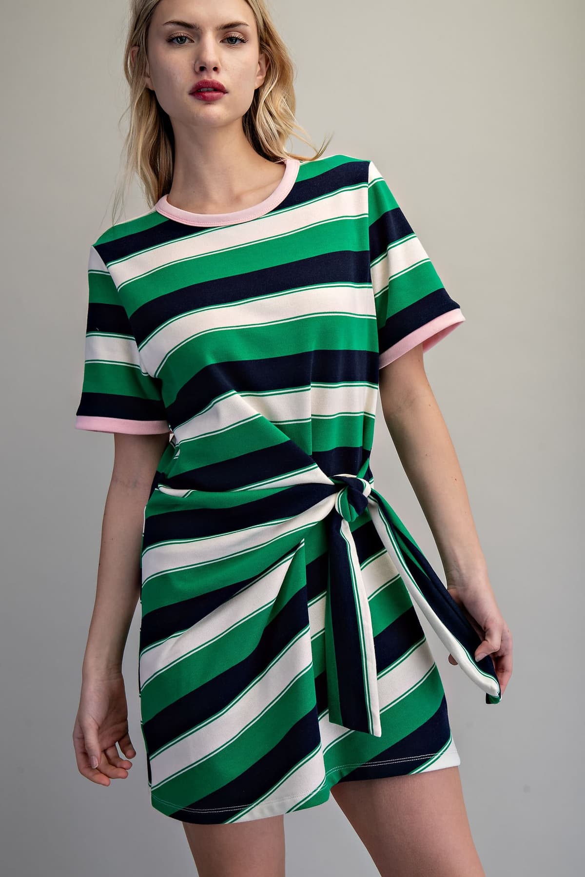 DK13242 - EVERGREEN