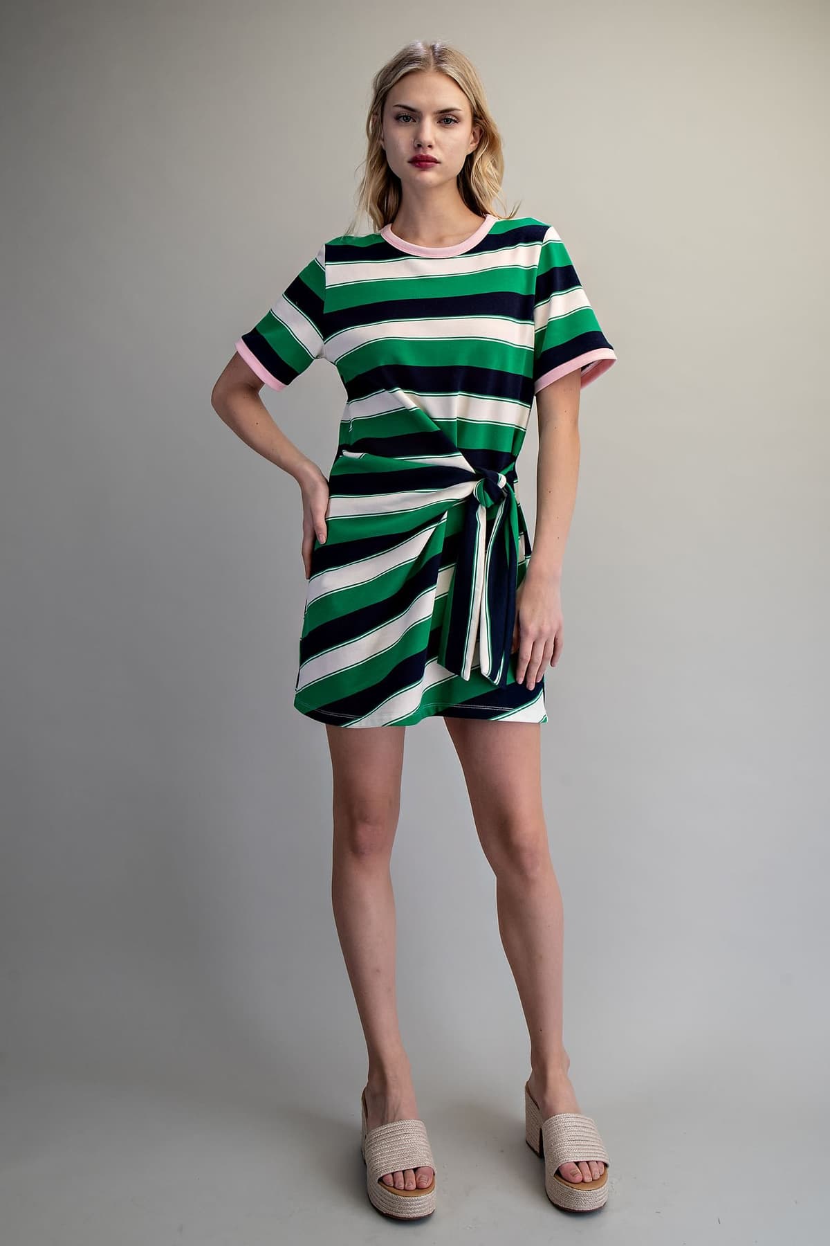 DK13242 - EVERGREEN