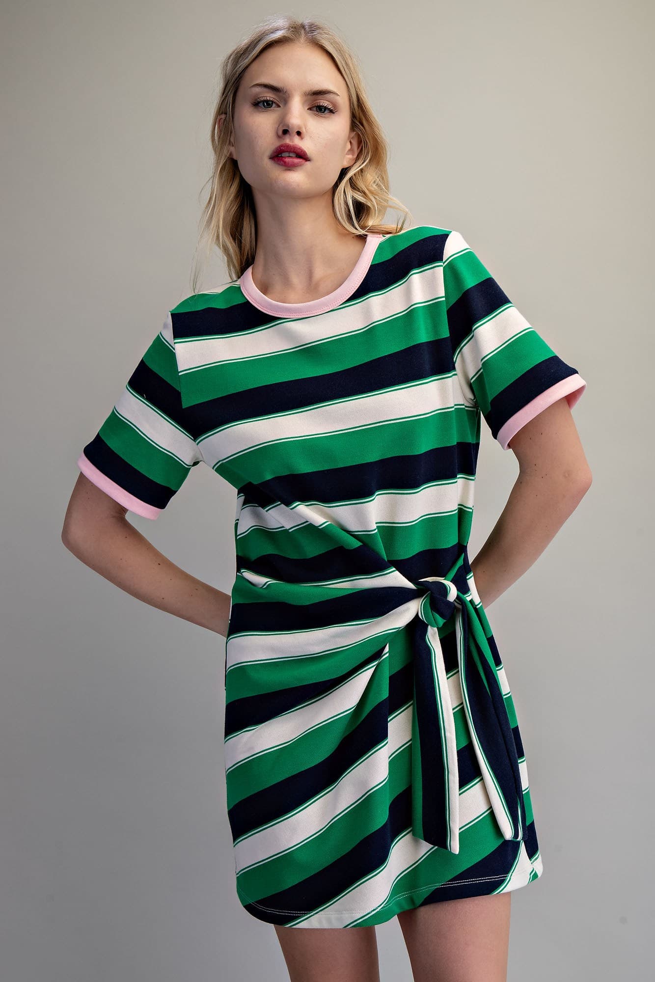 DK13242 - EVERGREEN