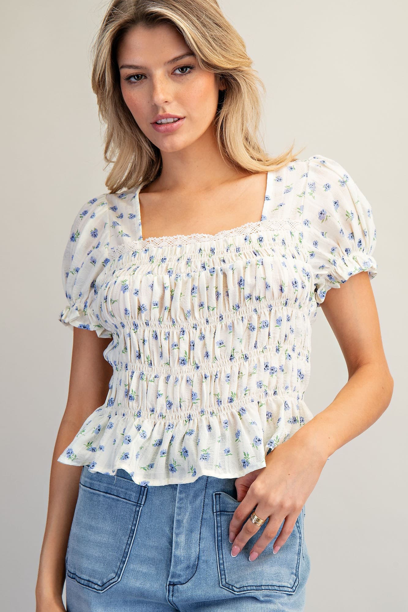 TH15483 - CORNFLOWER CREAM
