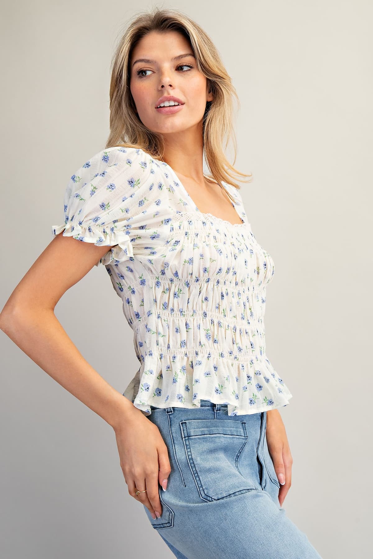 TH15483 - CORNFLOWER CREAM