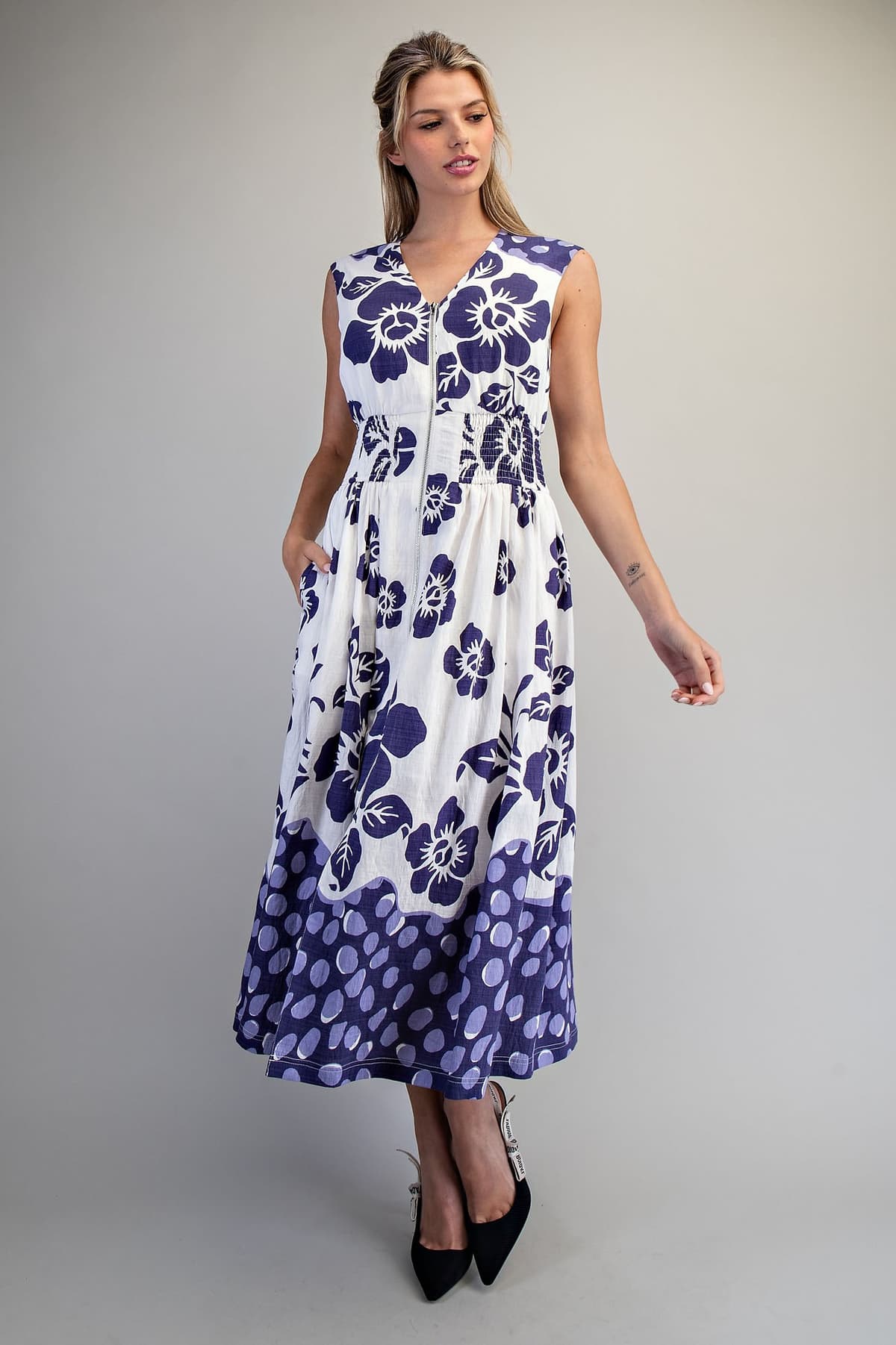 DH15555 - GRAPE