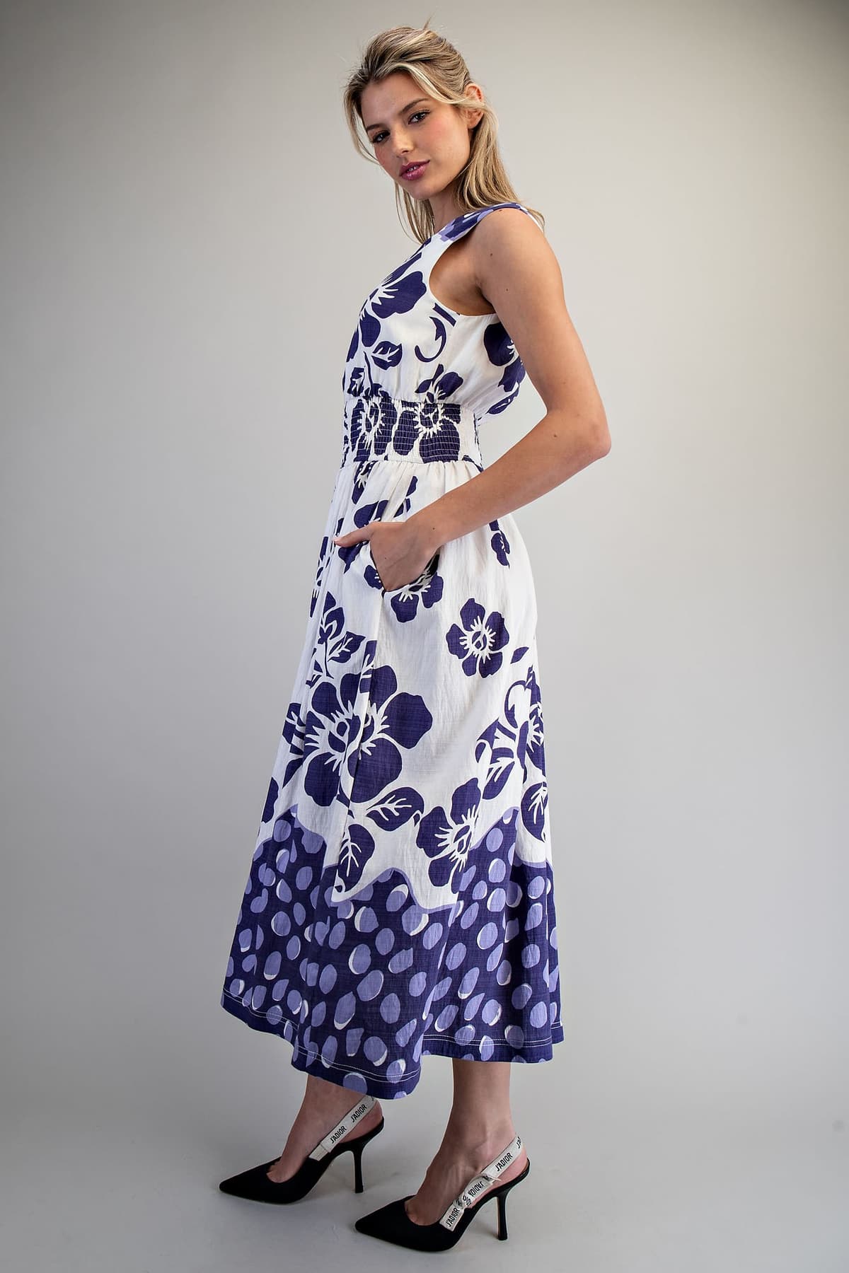 DH15555 - GRAPE