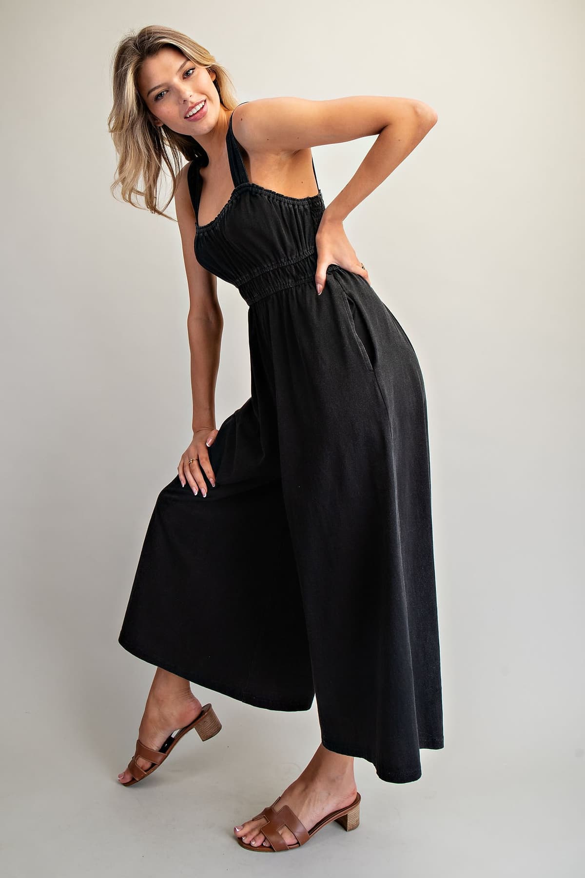 BK16142 - ASH BLACK