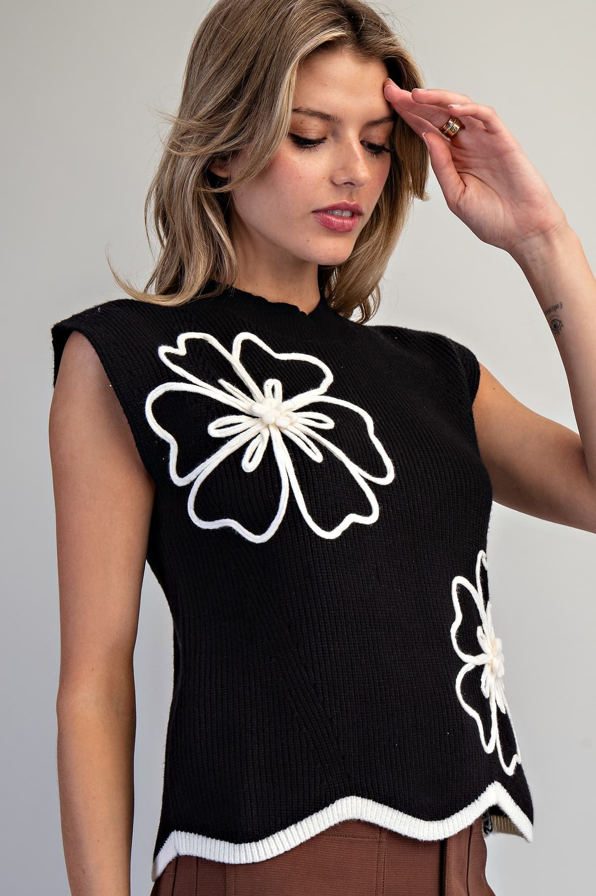 SH15767 - BLACK