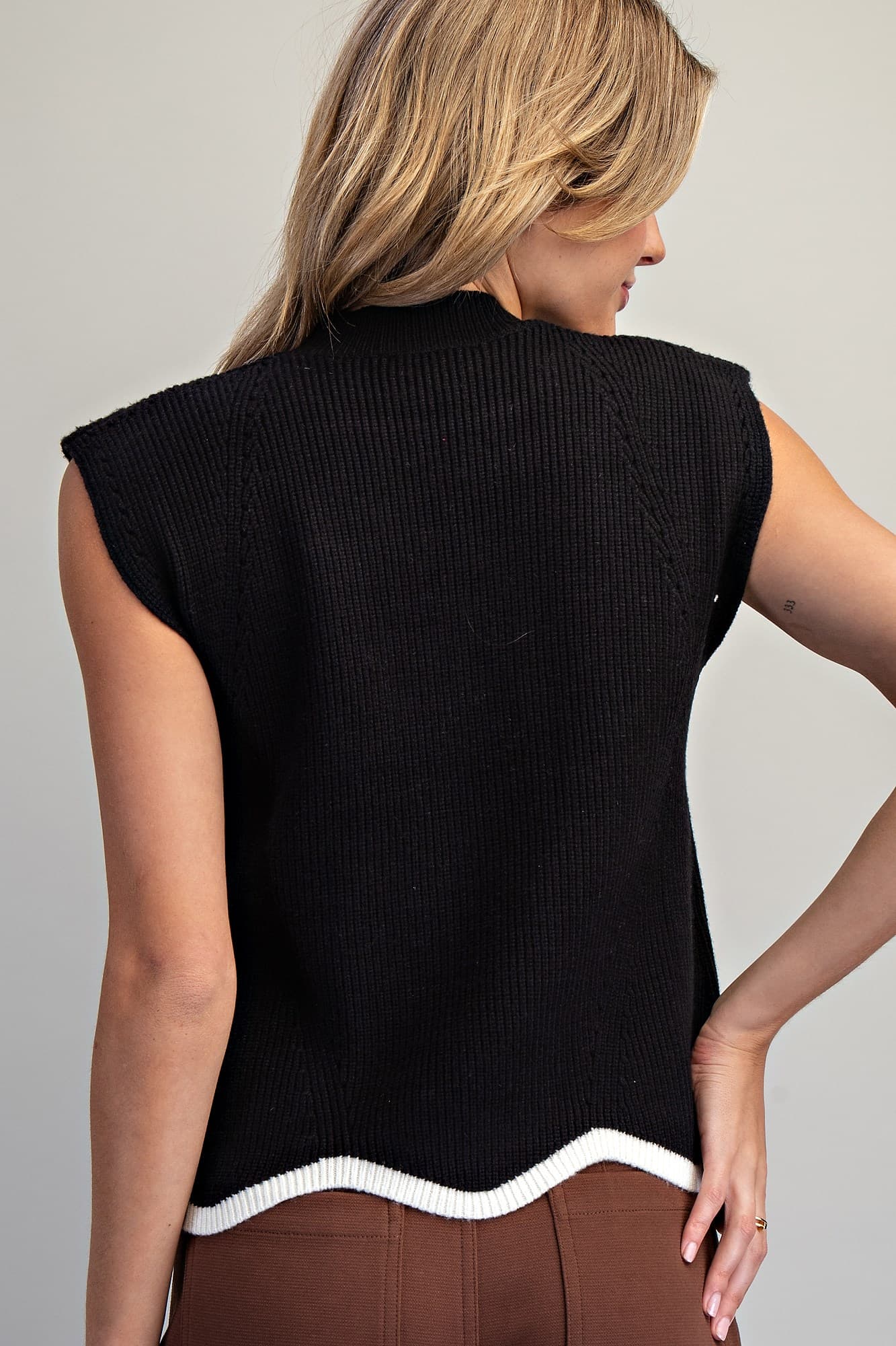 SH15767 - BLACK