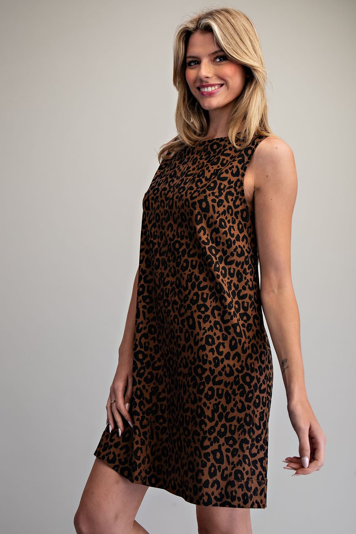 DK16201 - LEOPARD