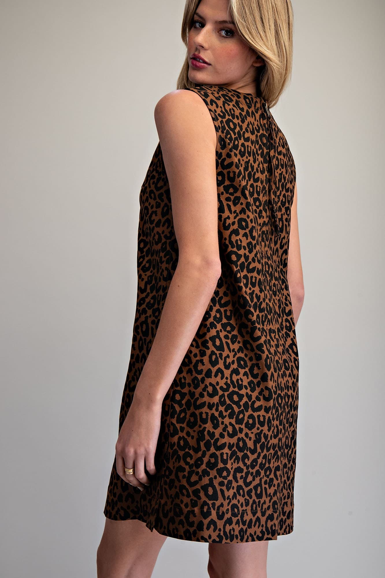 DK16201 - LEOPARD
