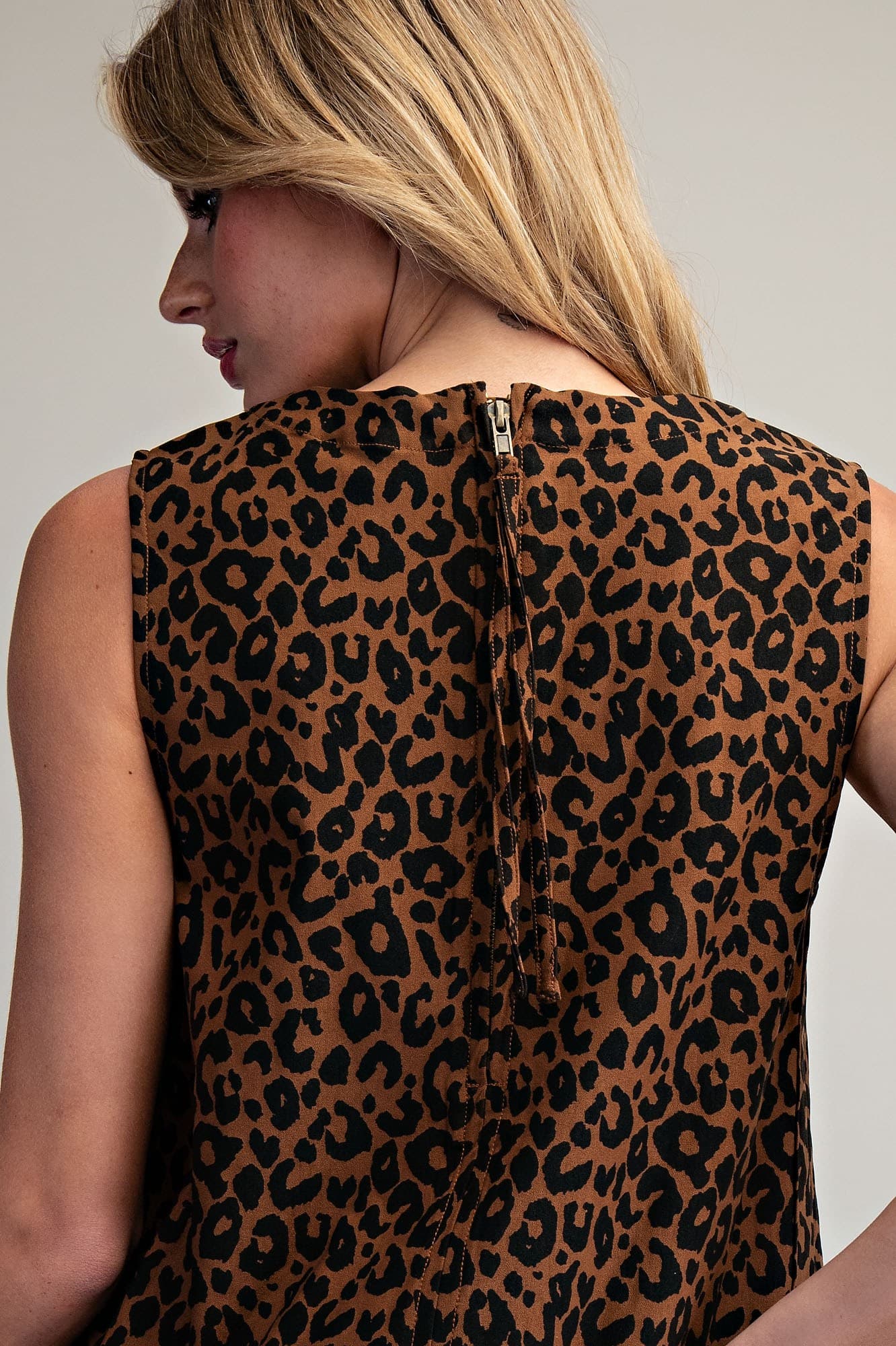DK16201 - LEOPARD