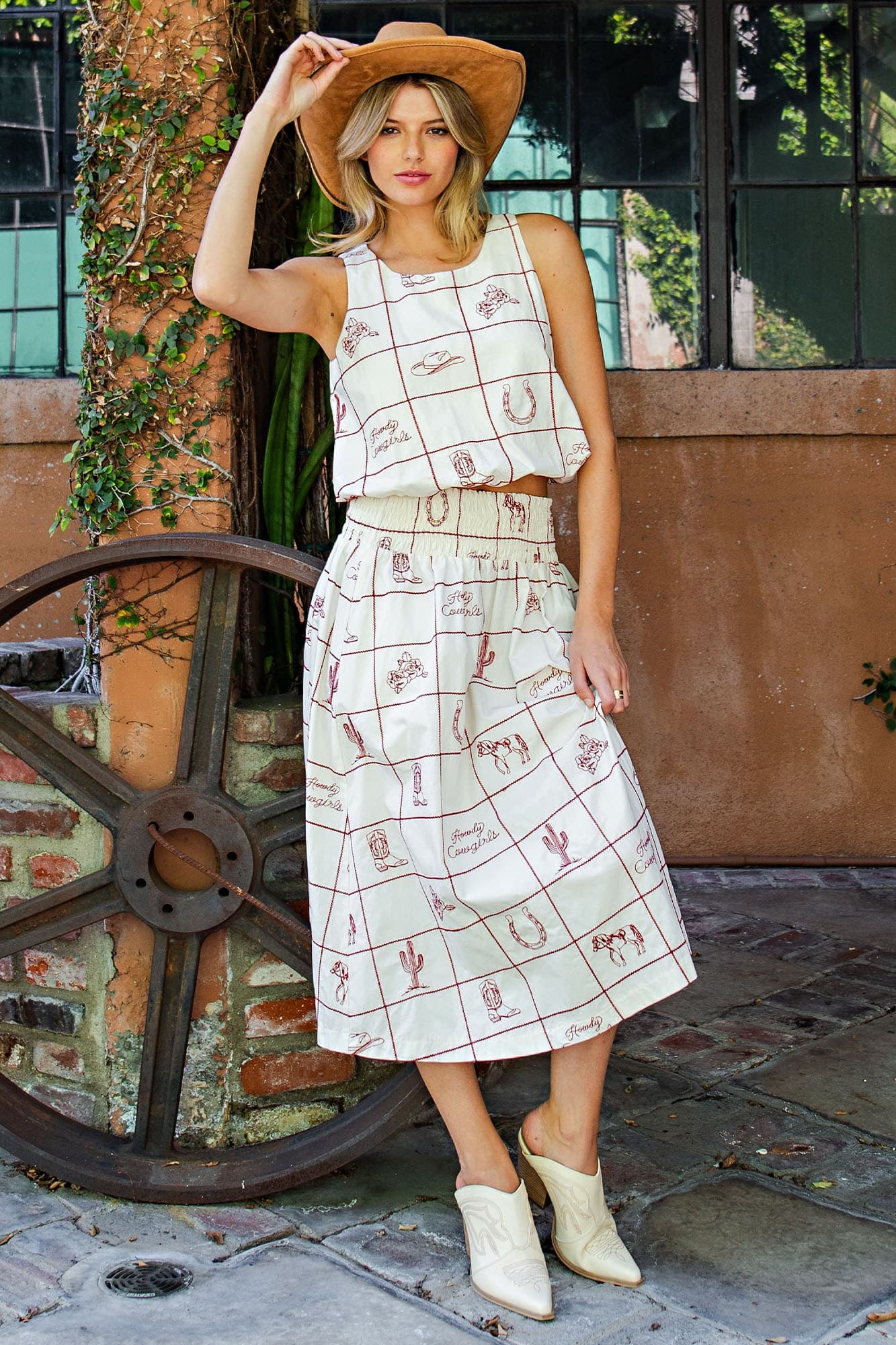 SHS15844 - CHERRY WOOD CREAM