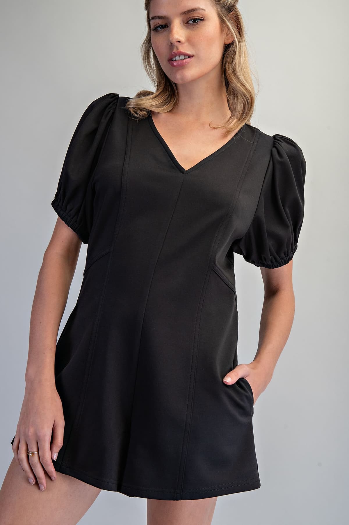 BH15720 - BLACK