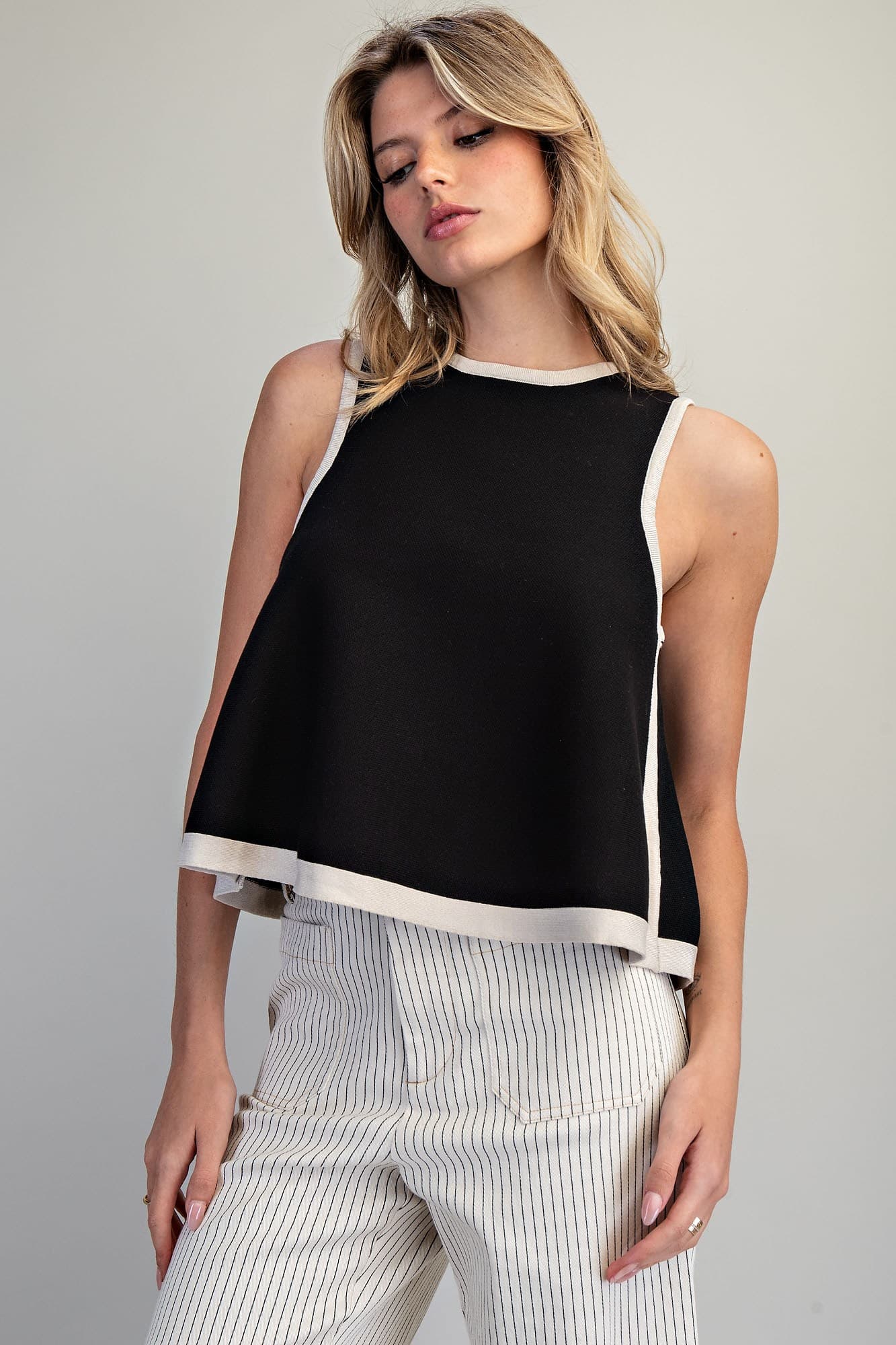 SK16083 - BLACK