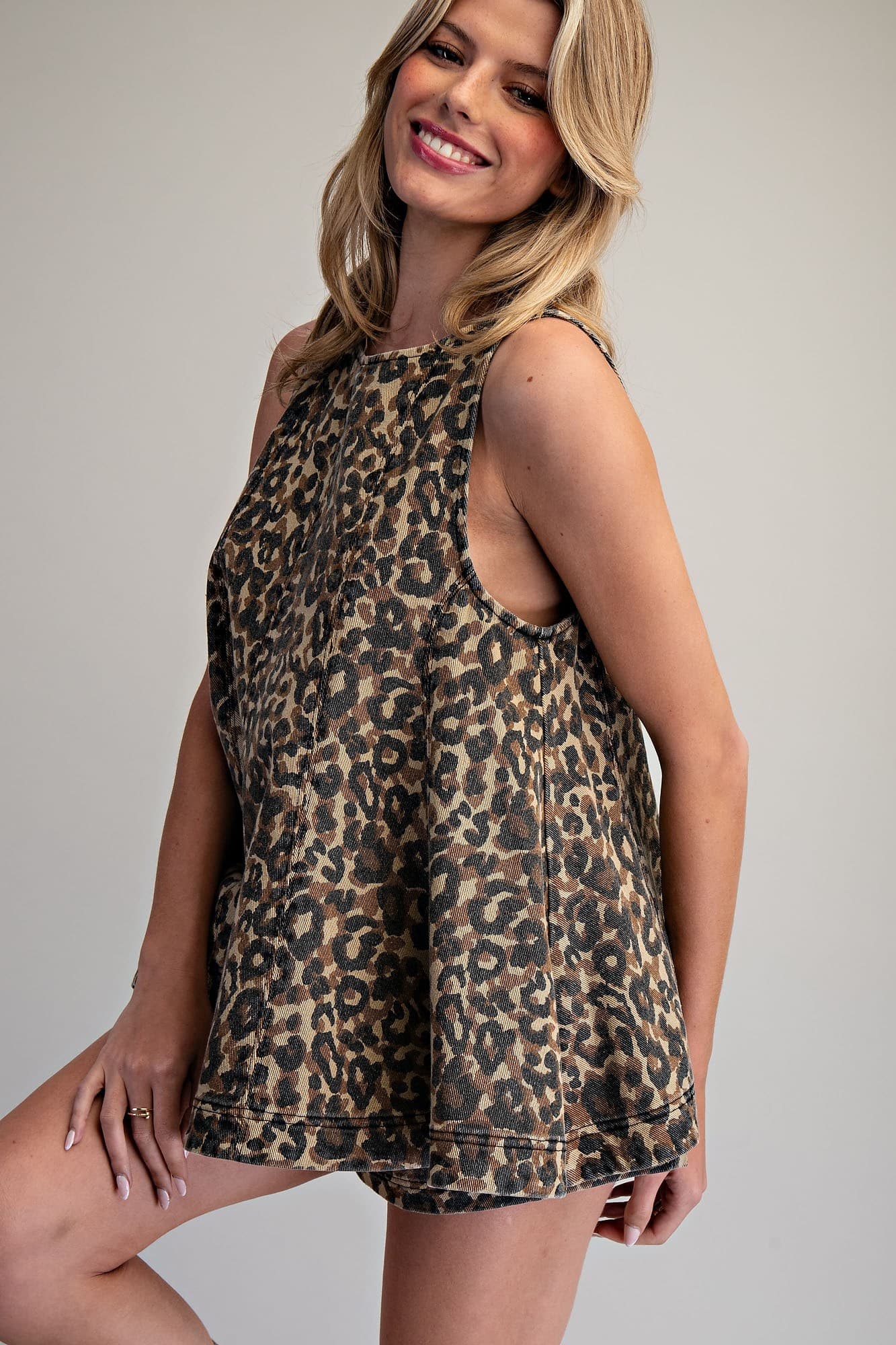 TH15774 - WILD TAUPE
