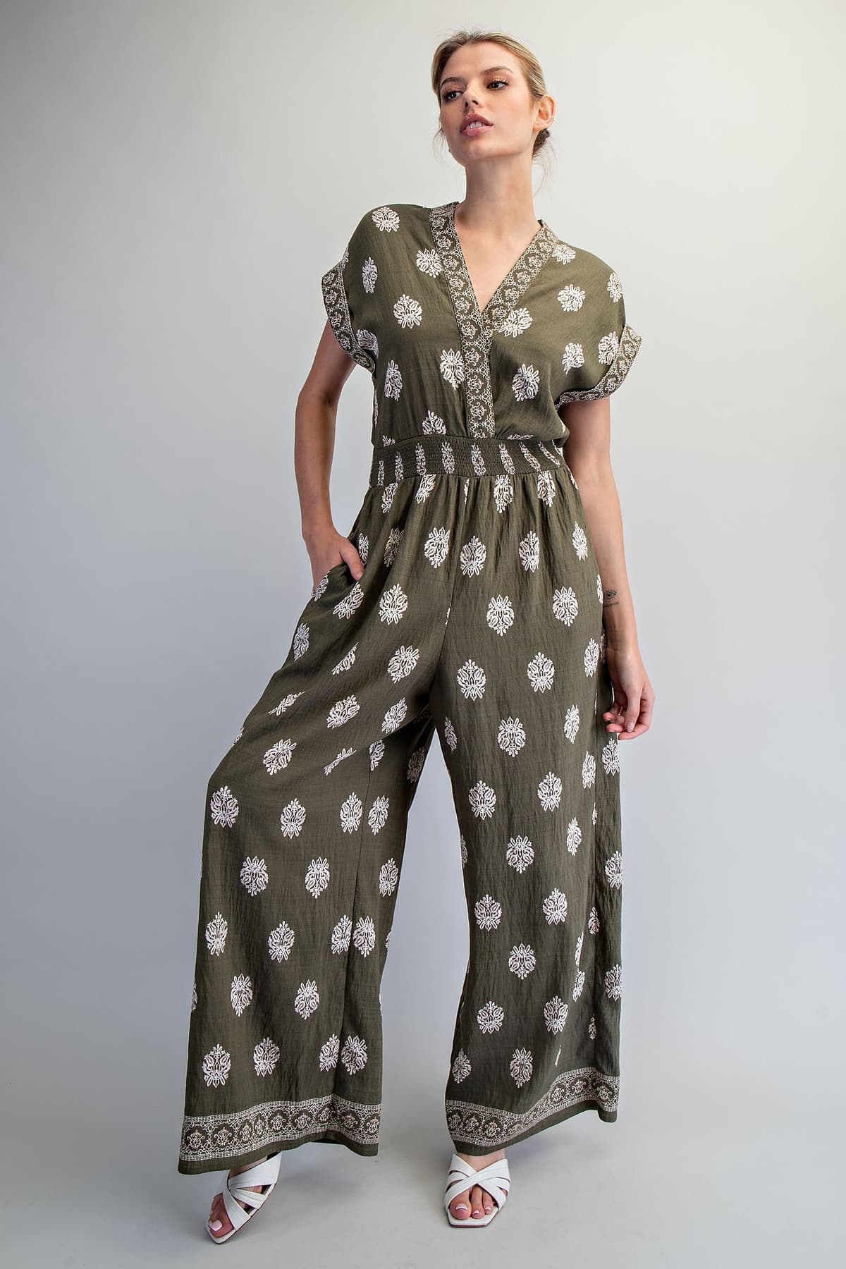 BH15618 - OLIVE