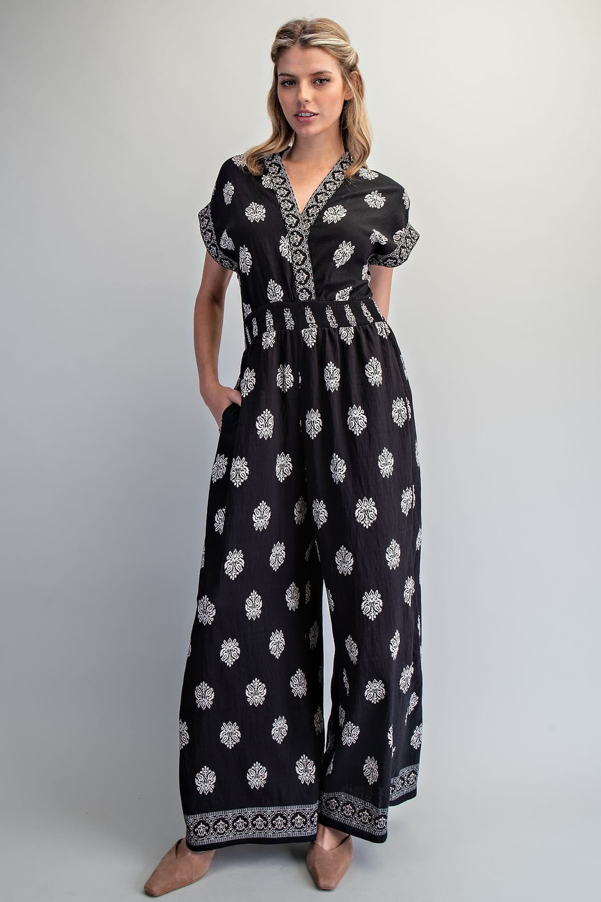 BH15618 - BLACK
