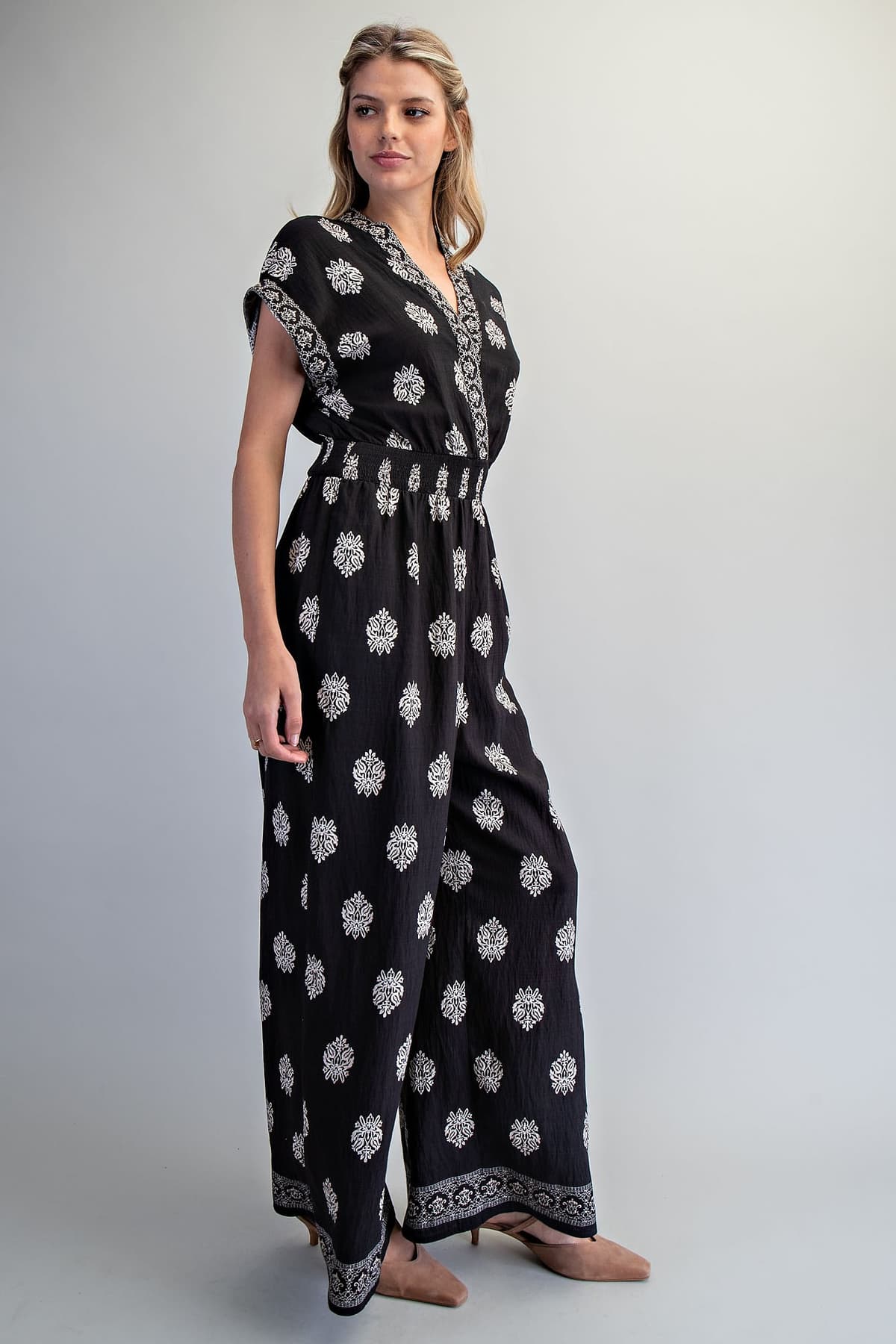 BH15618 - BLACK
