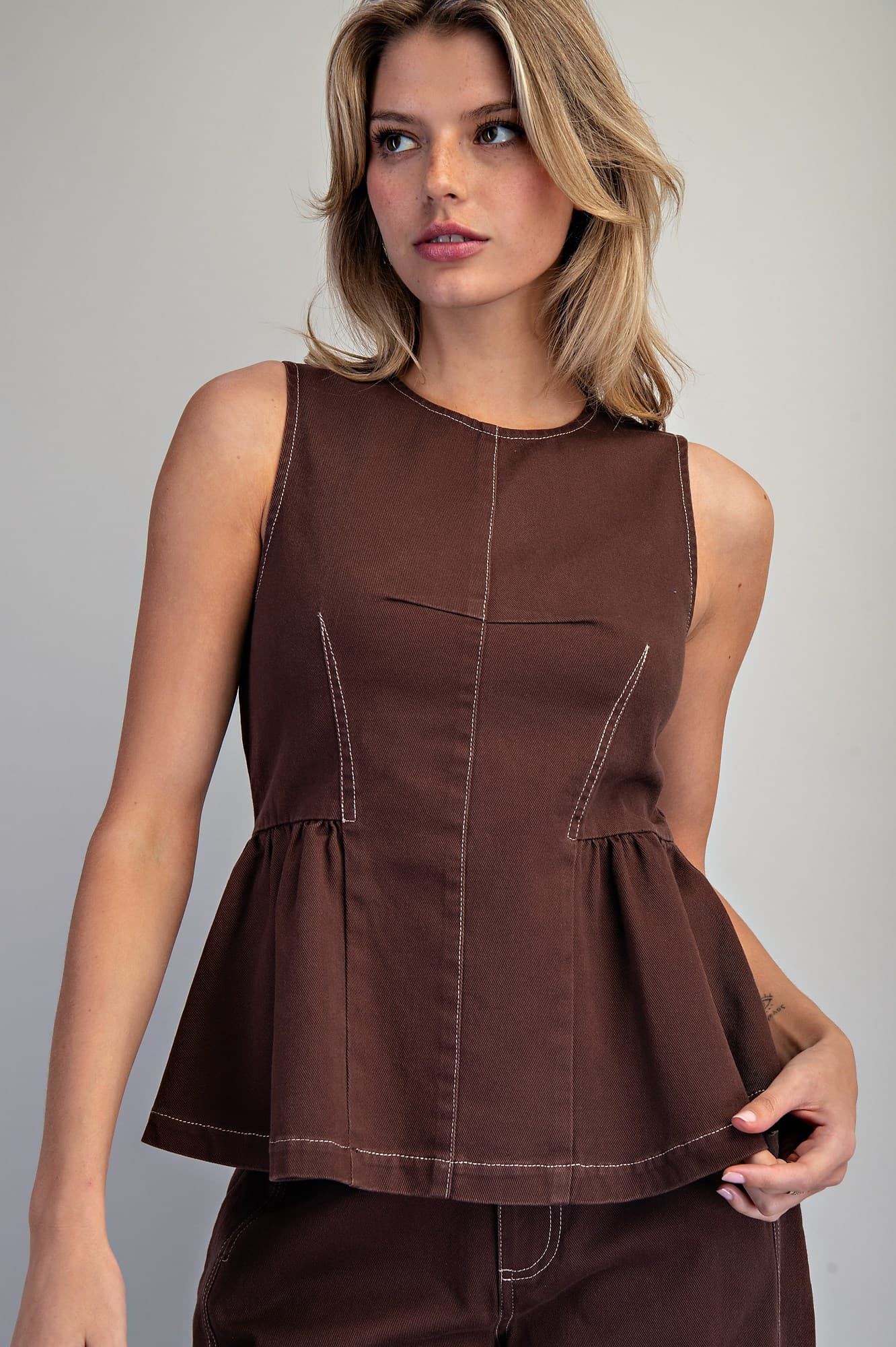 TK14937 - OAK BROWN