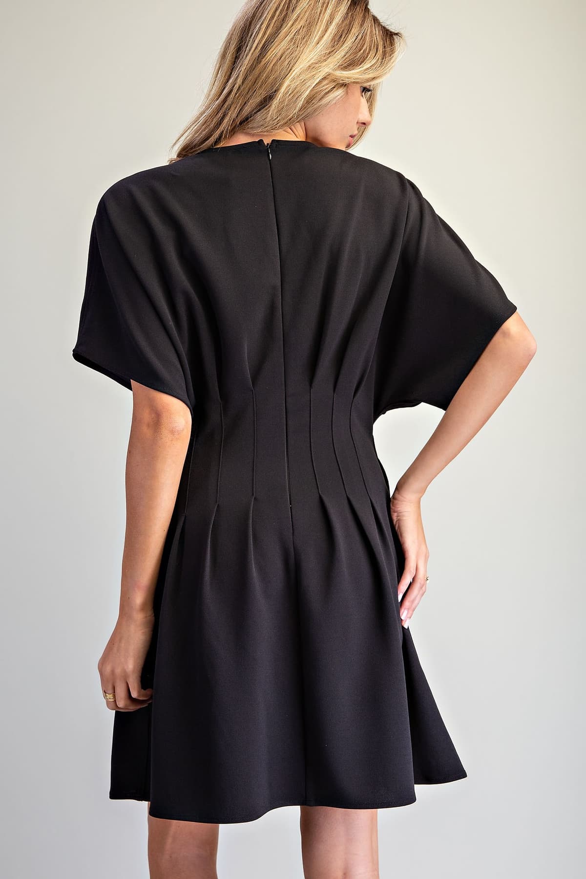 DH15830 - BLACK