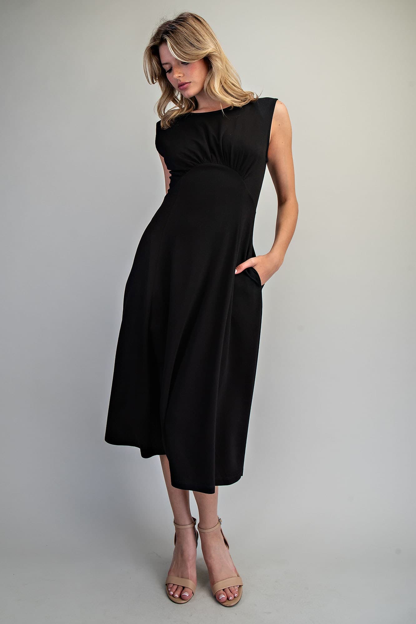 DK16070 - BLACK