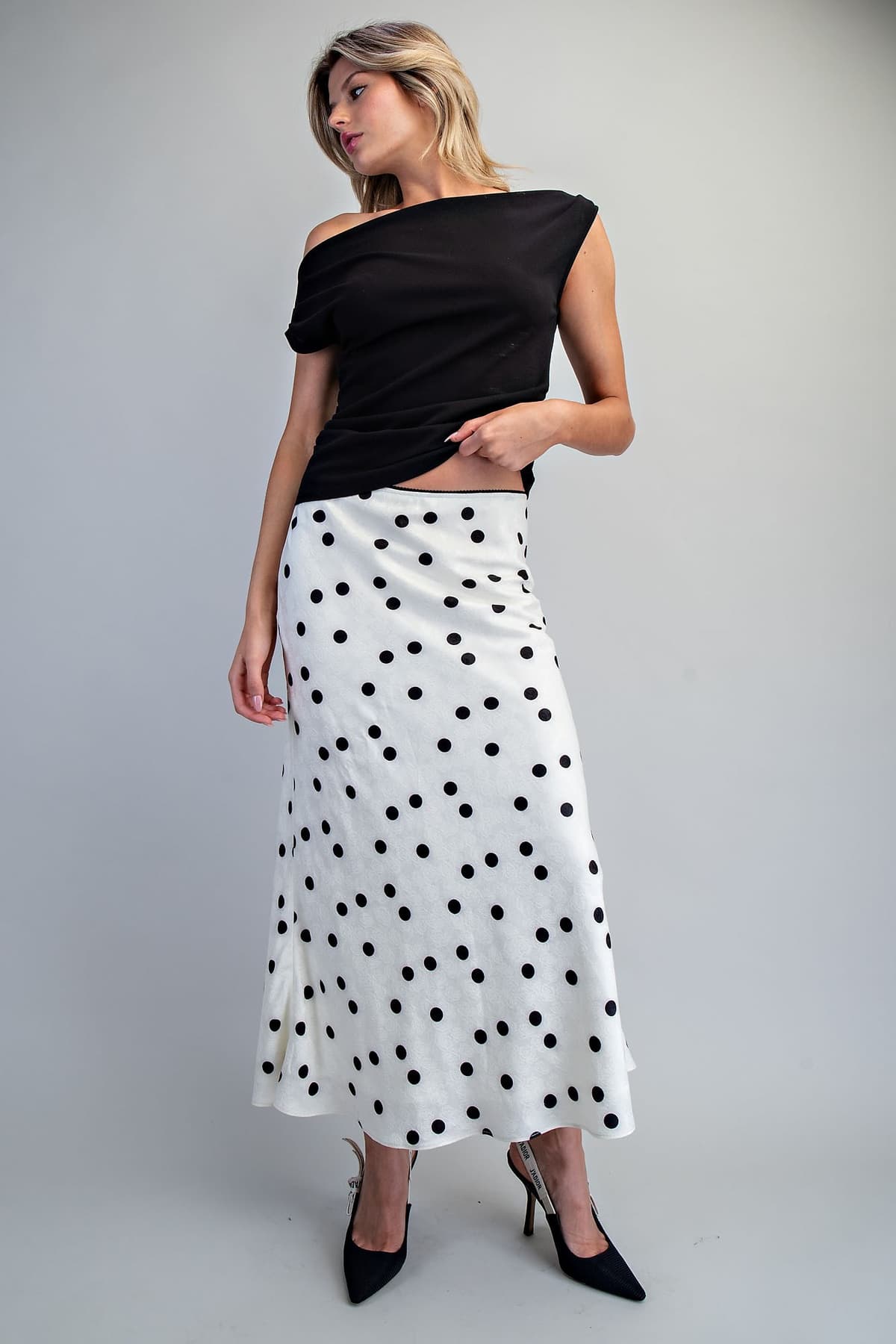 SHS15858 - CREAM