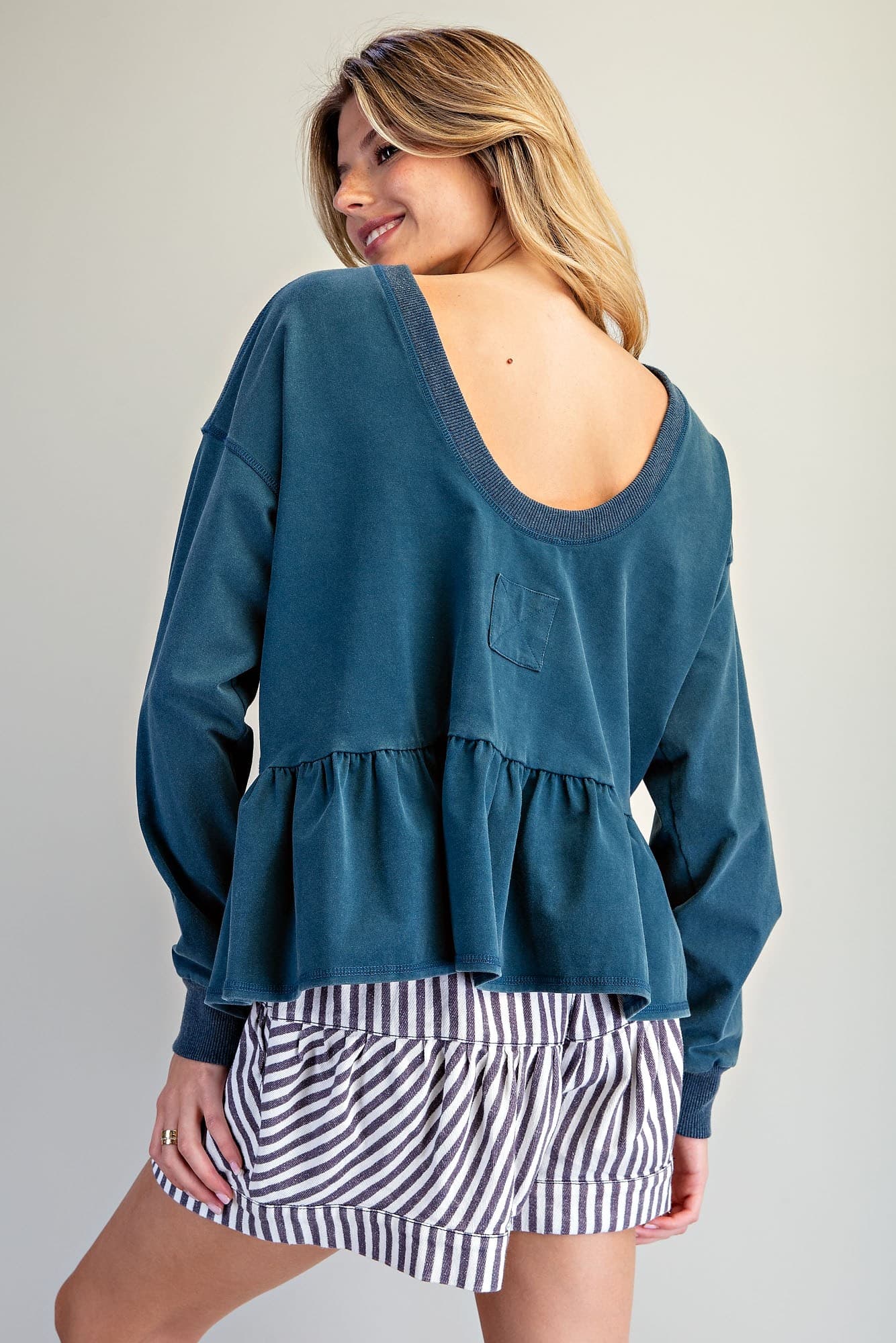 TH15856 - TEAL
