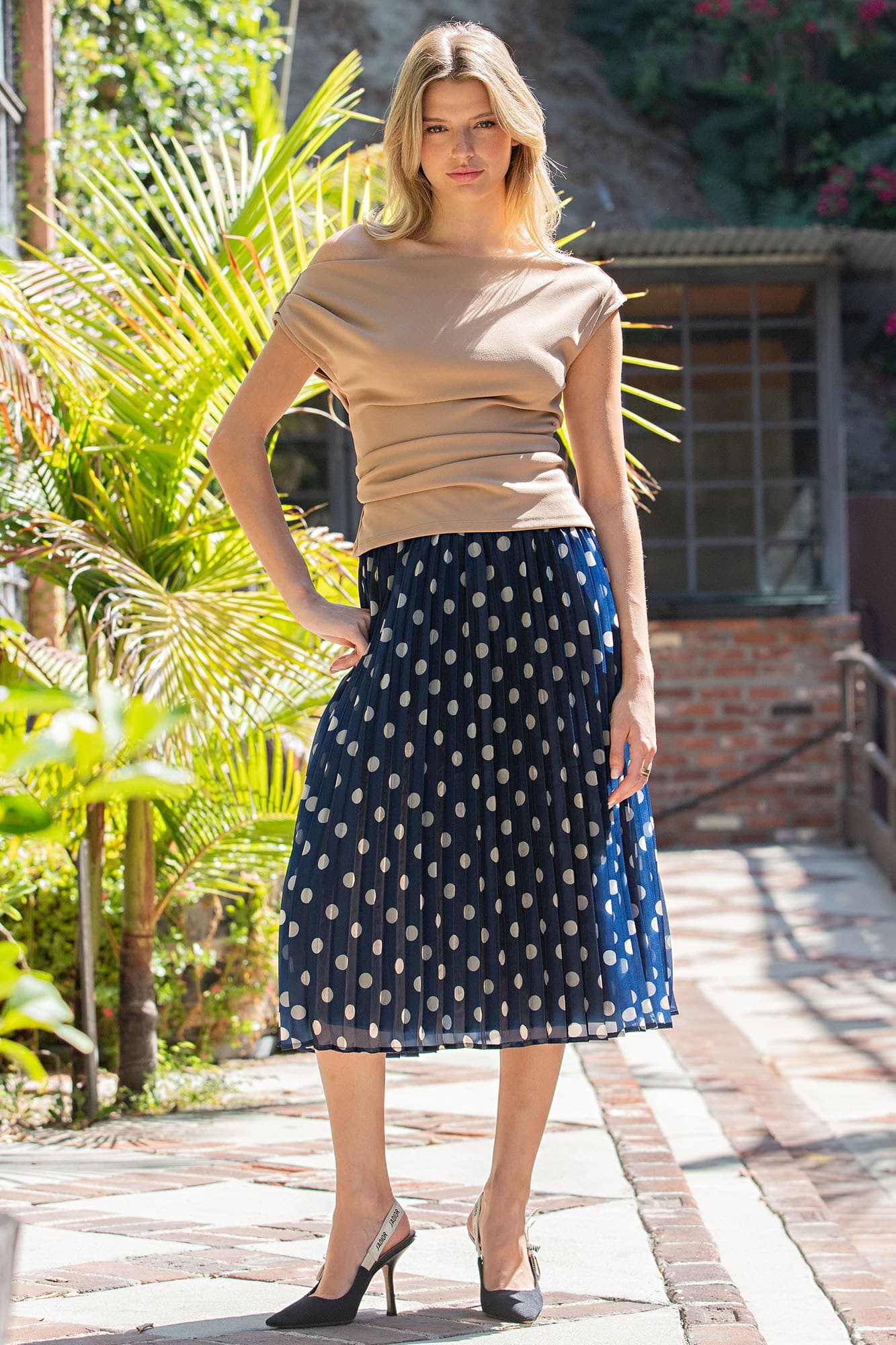 TK16392 - COCO