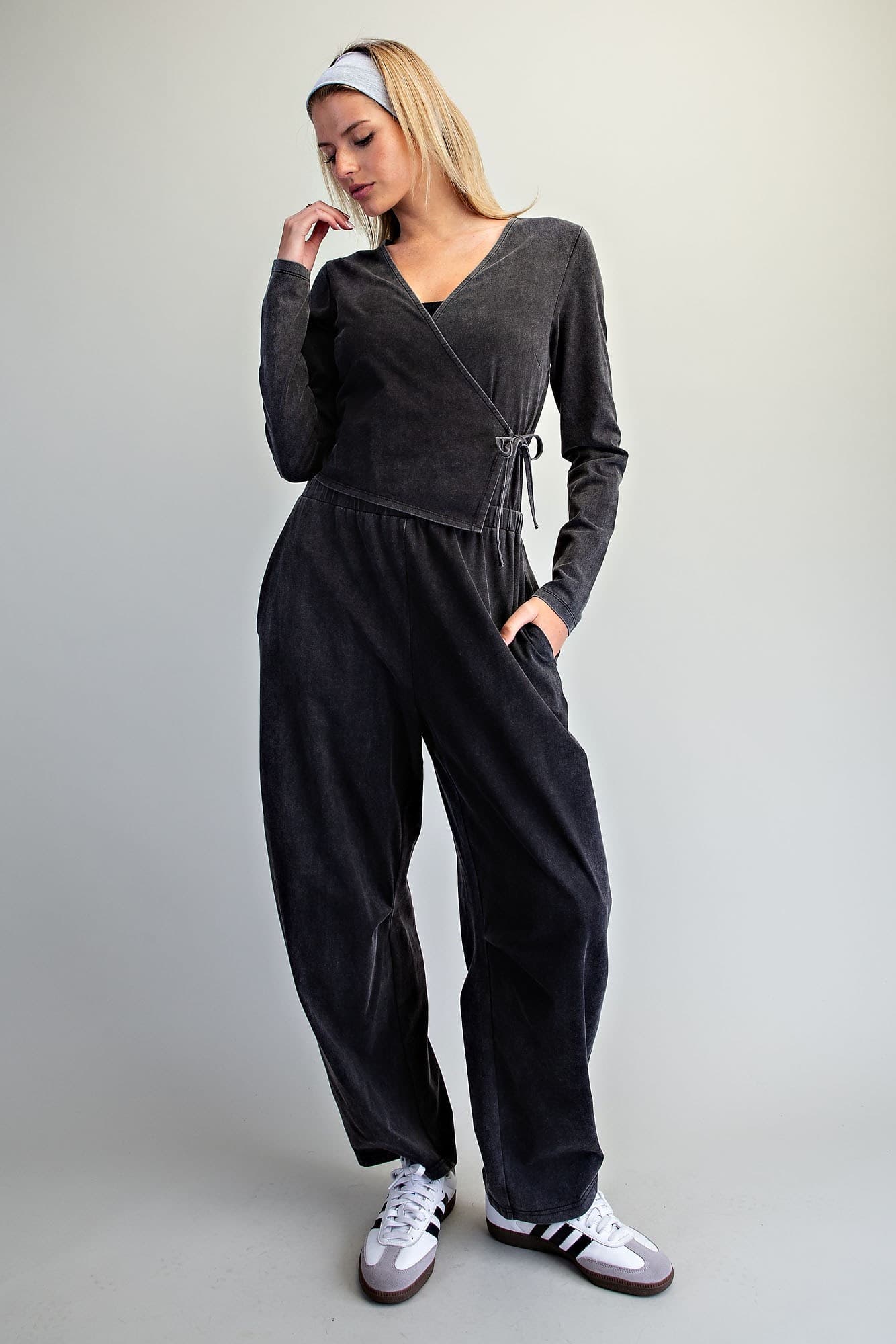 BK16435 - ASH BLACK