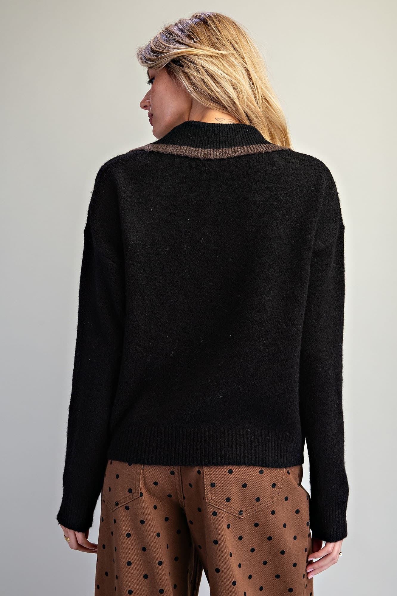 SH15896 - BLACK
