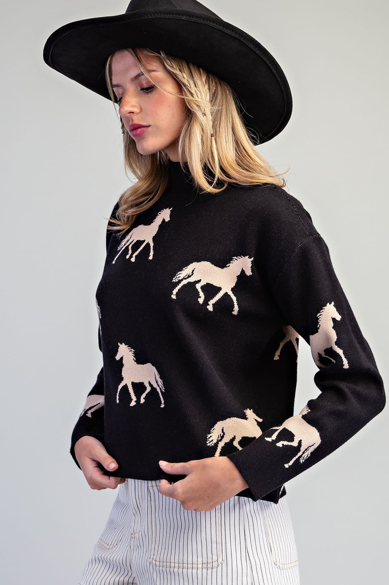 SH17046 - BLACK
