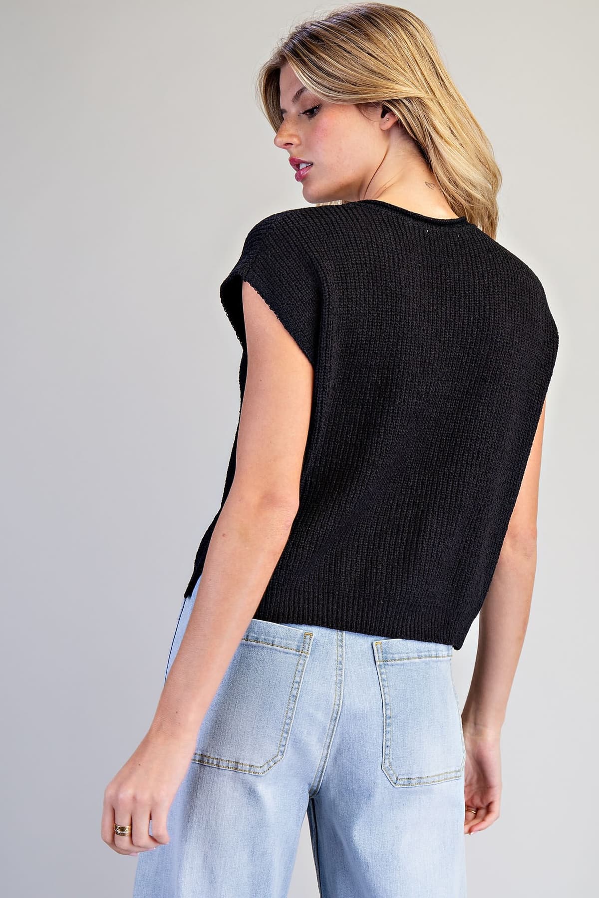 SH15662 - BLACK