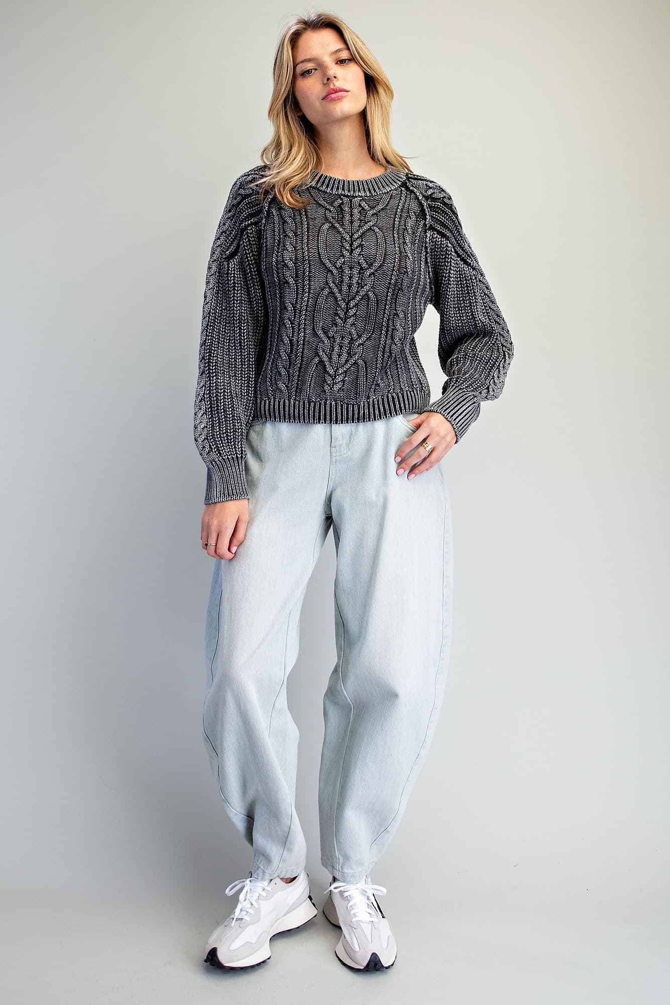 SH17084 - ASH BLACK