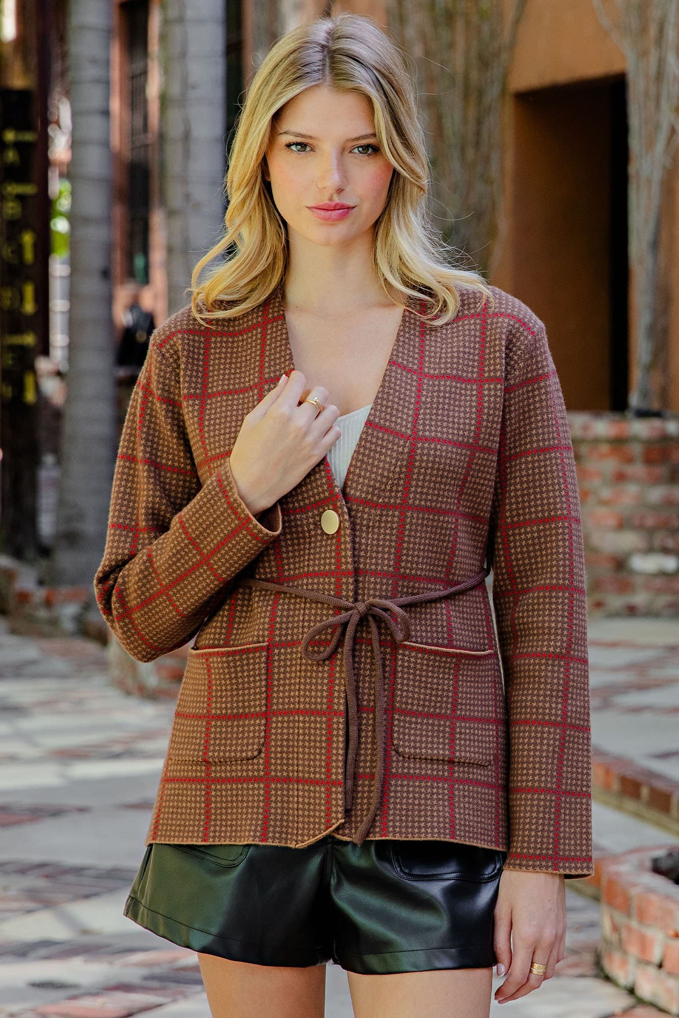 SJH15860 - WALNUT