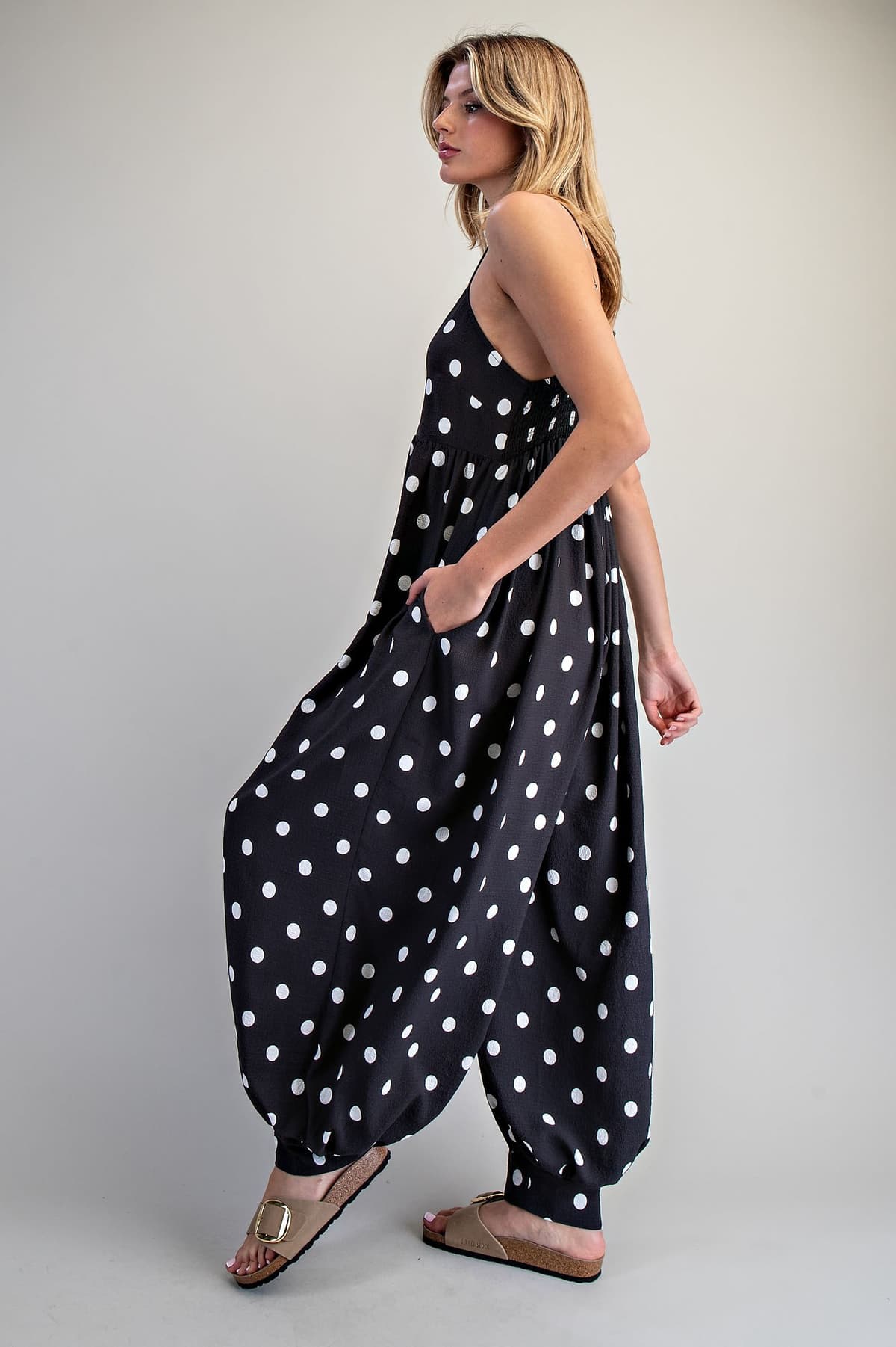 BK16841 - BLACK