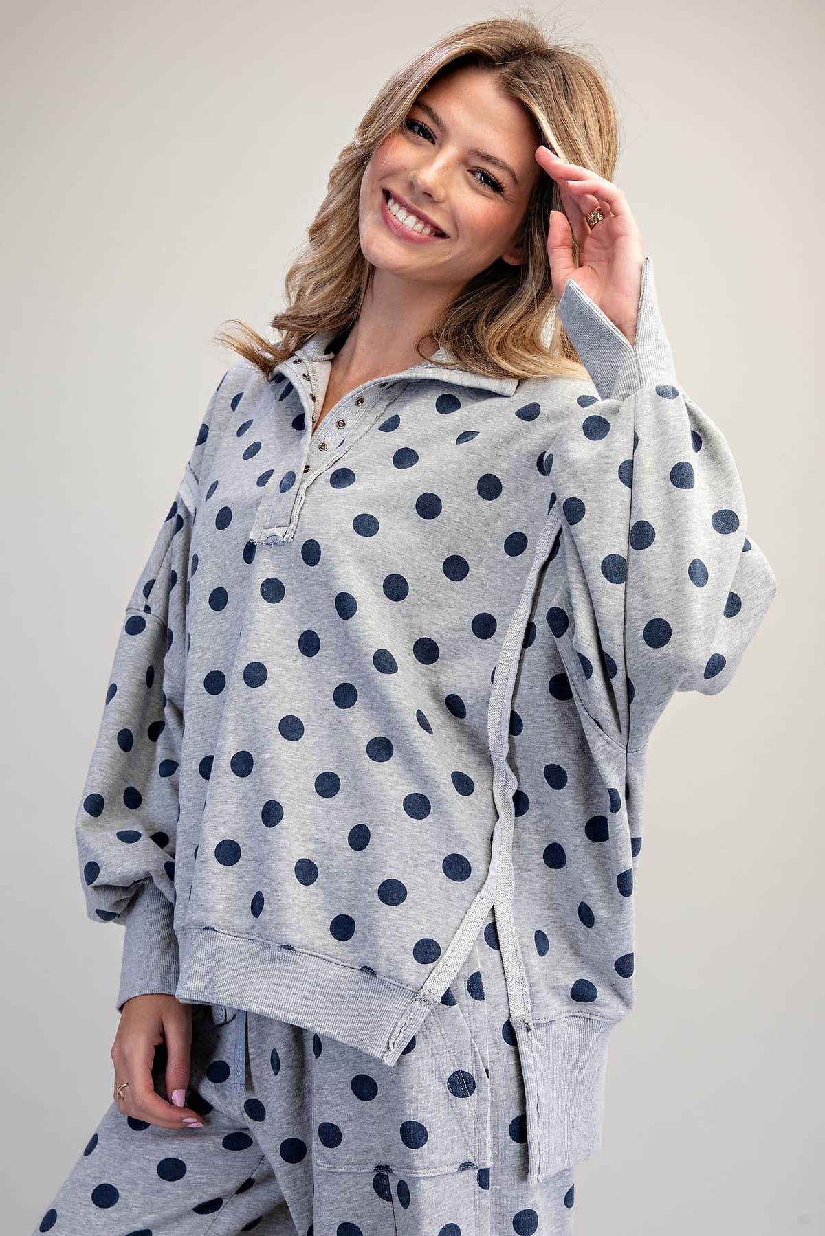 TH17002 - H GREY