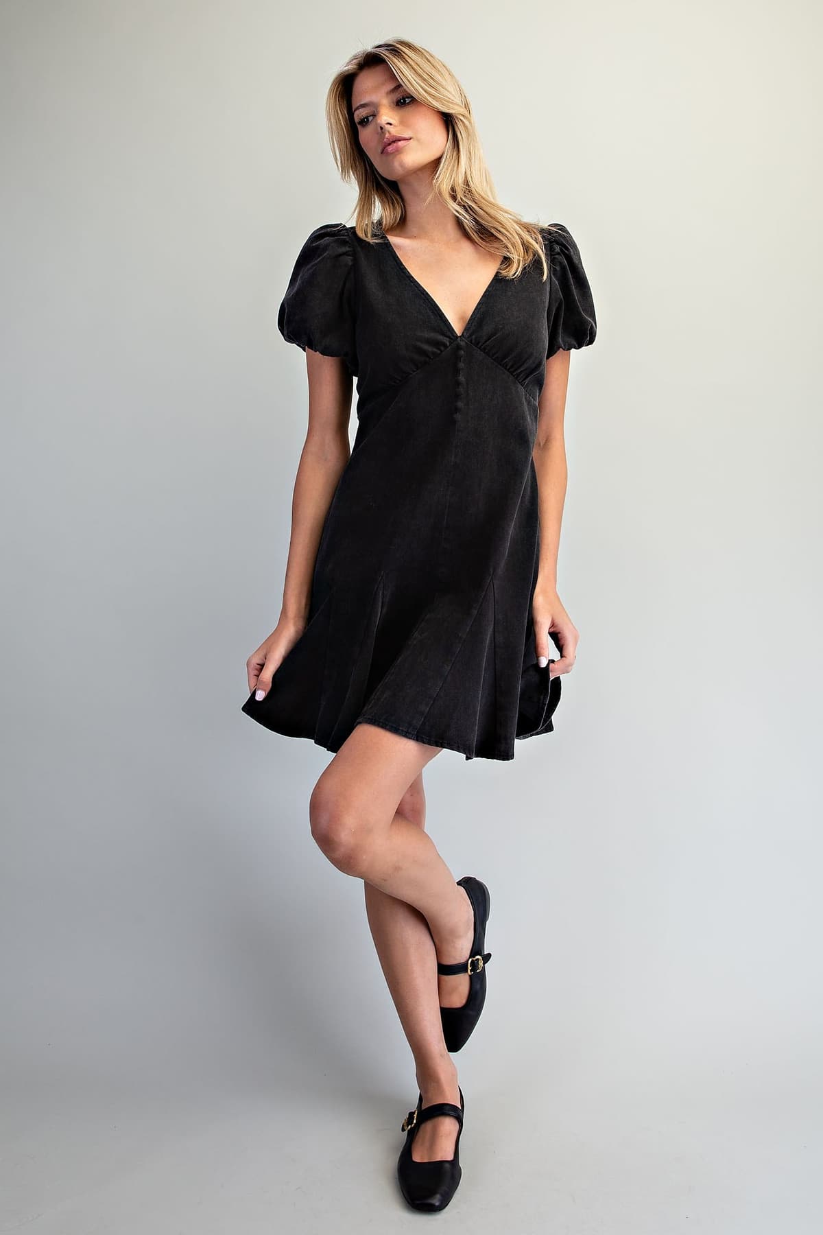 DH15624 - ASH BLACK