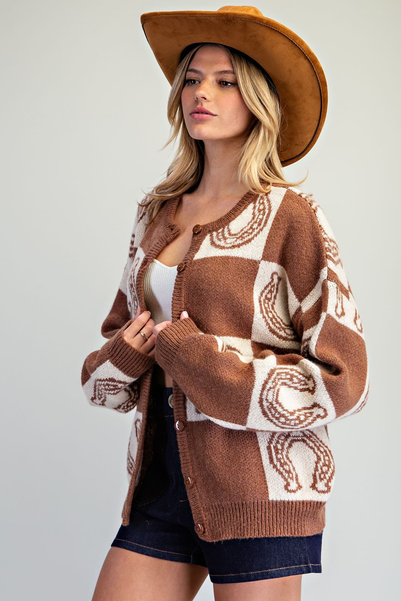 SJH17049 - WALNUT