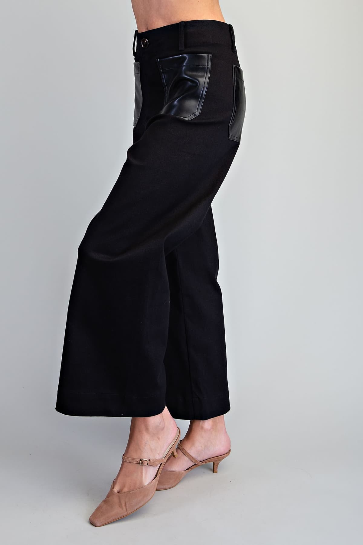 PK16892 - BLACK