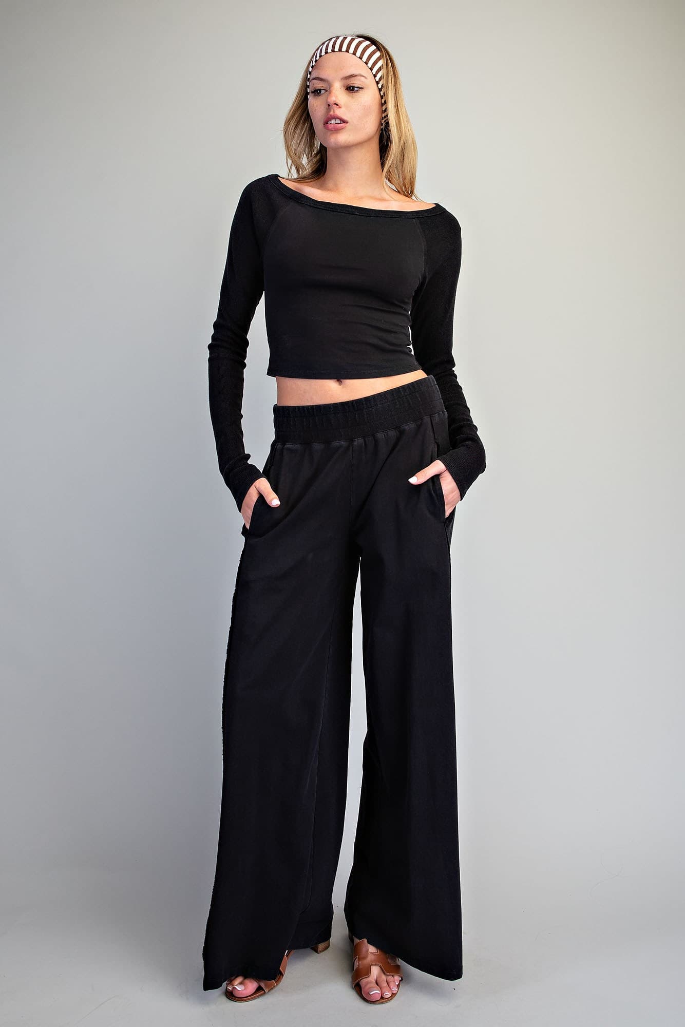 TK16569 - ASH BLACK