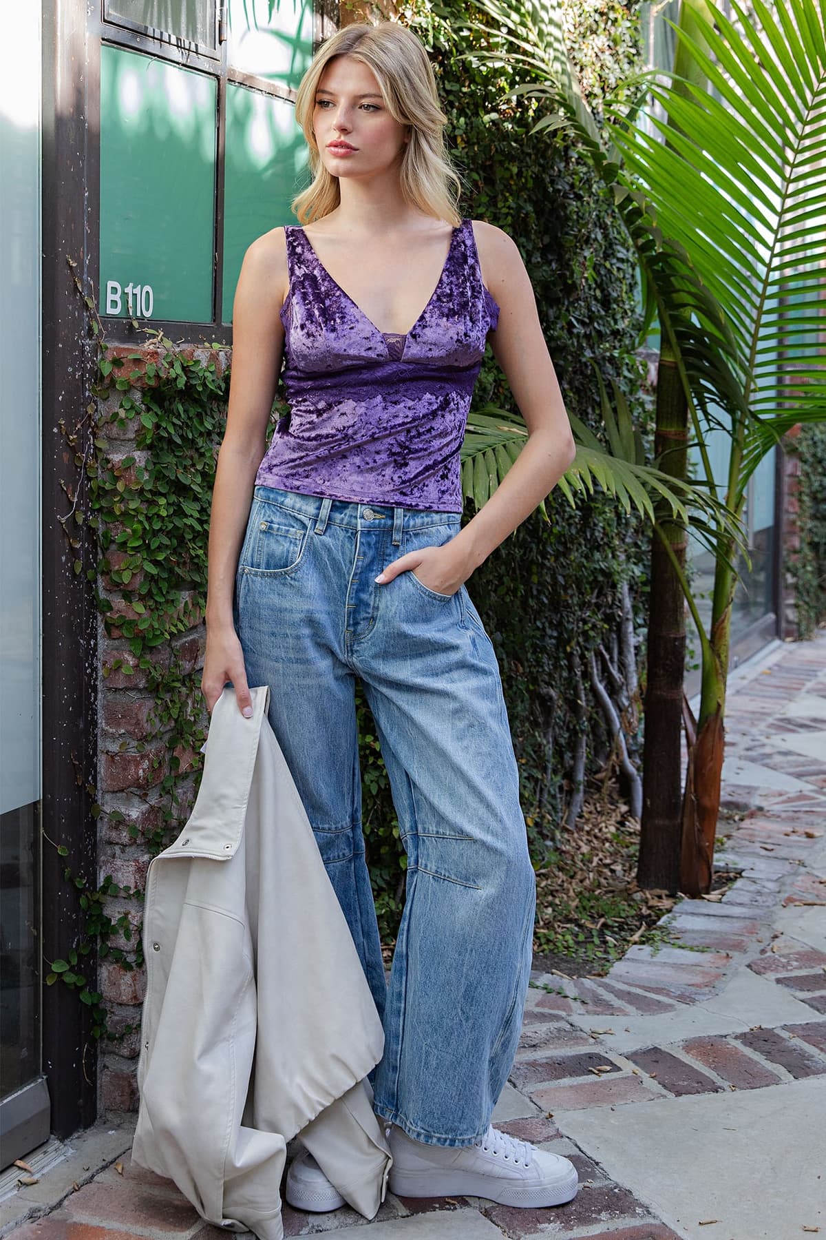 TK16499 - PLUM