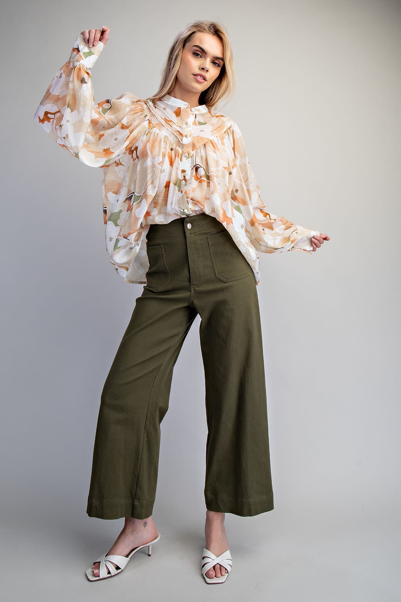 TK16956 - DESERT BLOOM