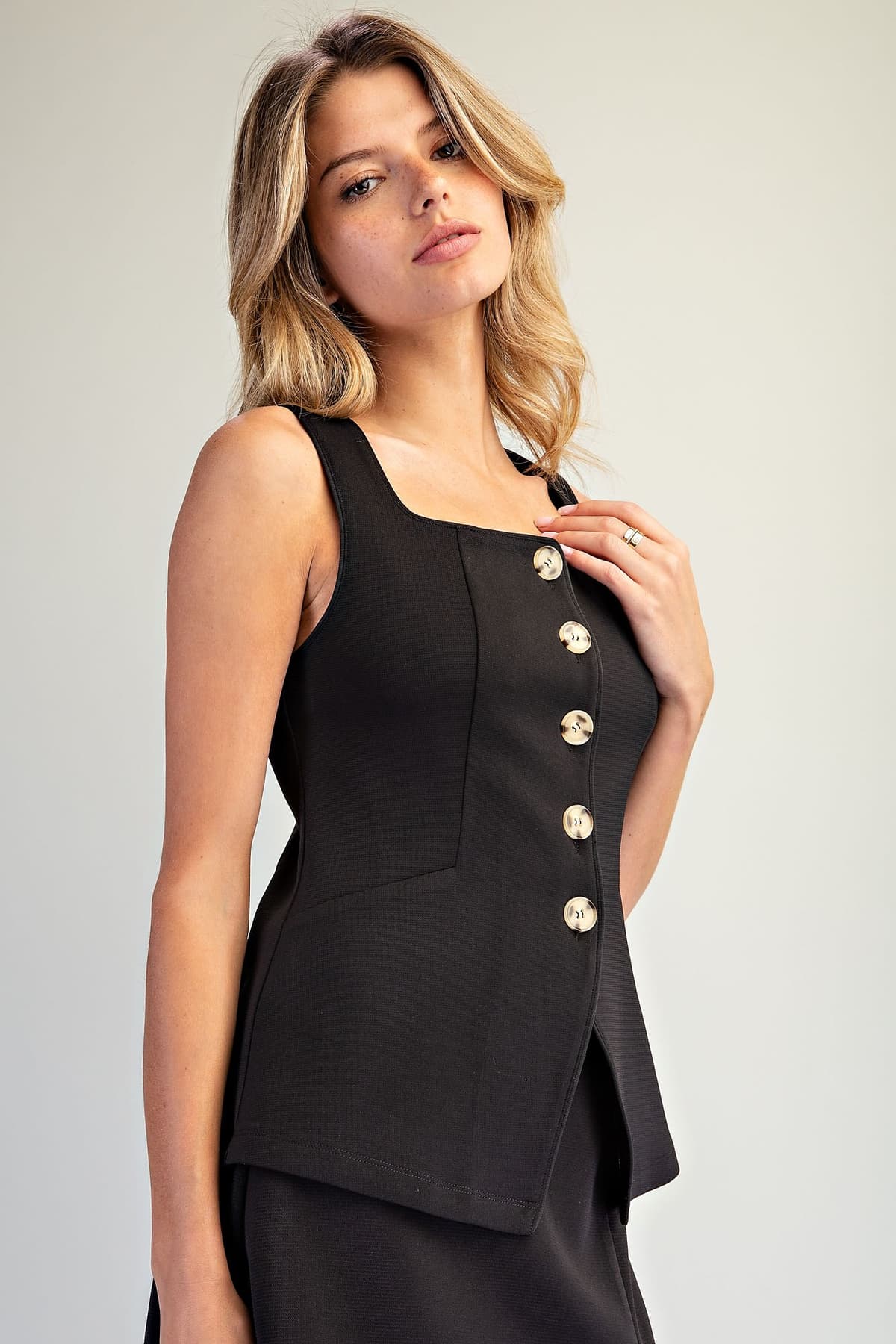 TK16179 - BLACK