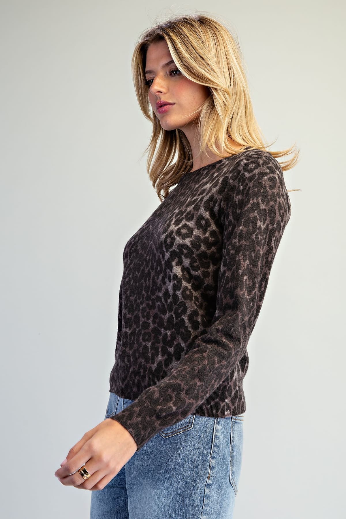 SK16388 - ASH BLACK