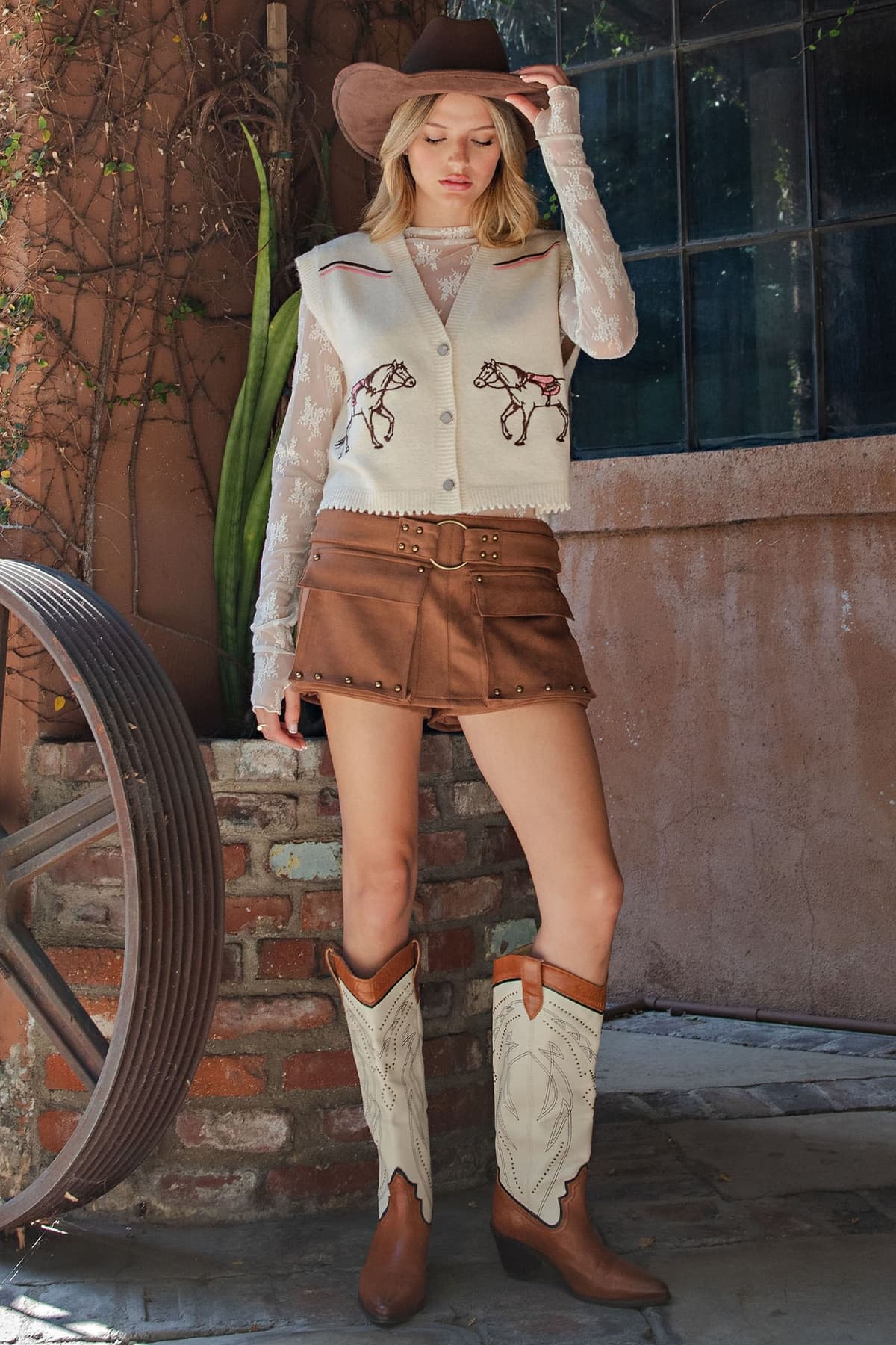 SJH15932 - ALMOND MILK
